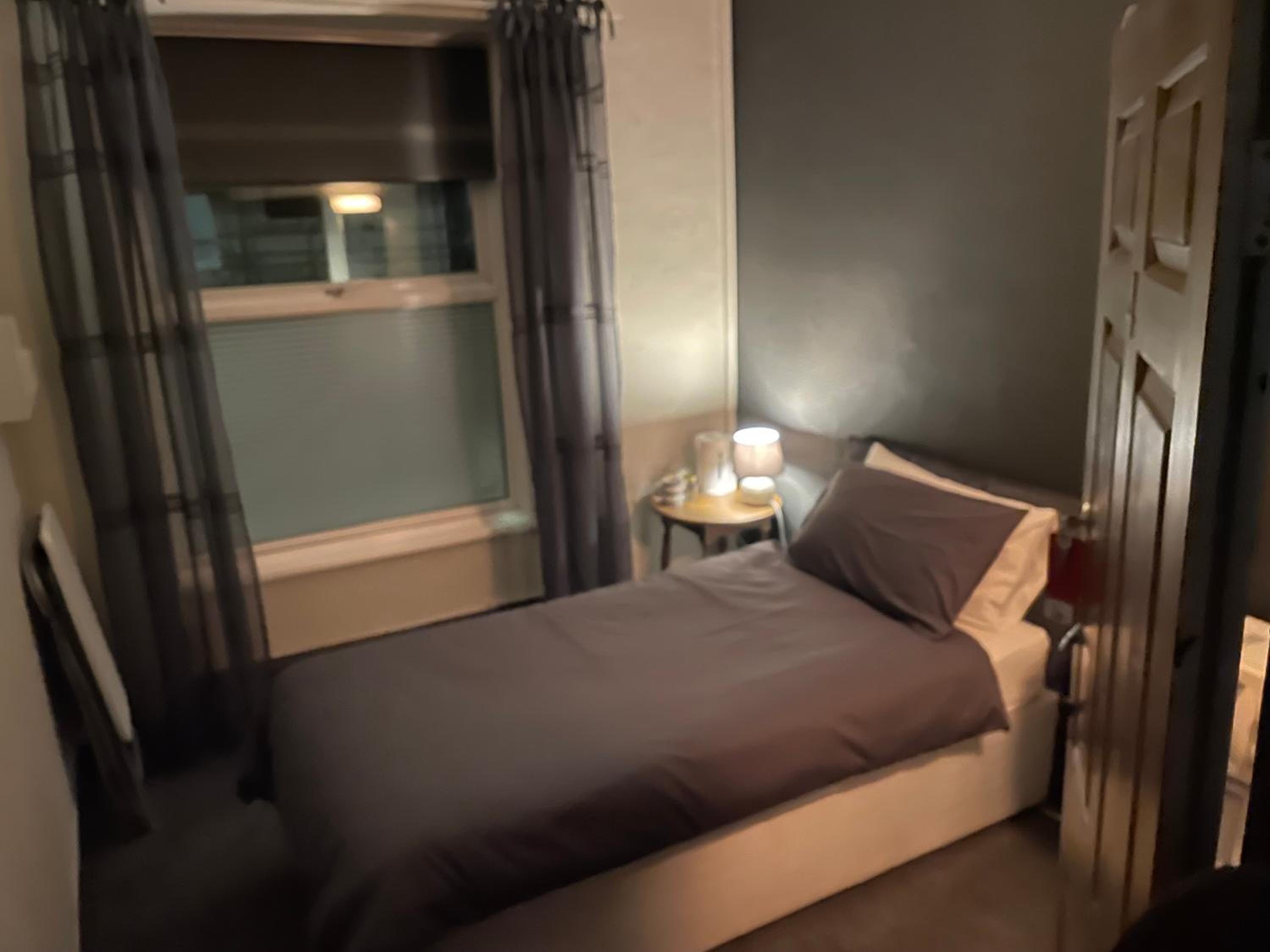 Single Room with Private External Bathroom