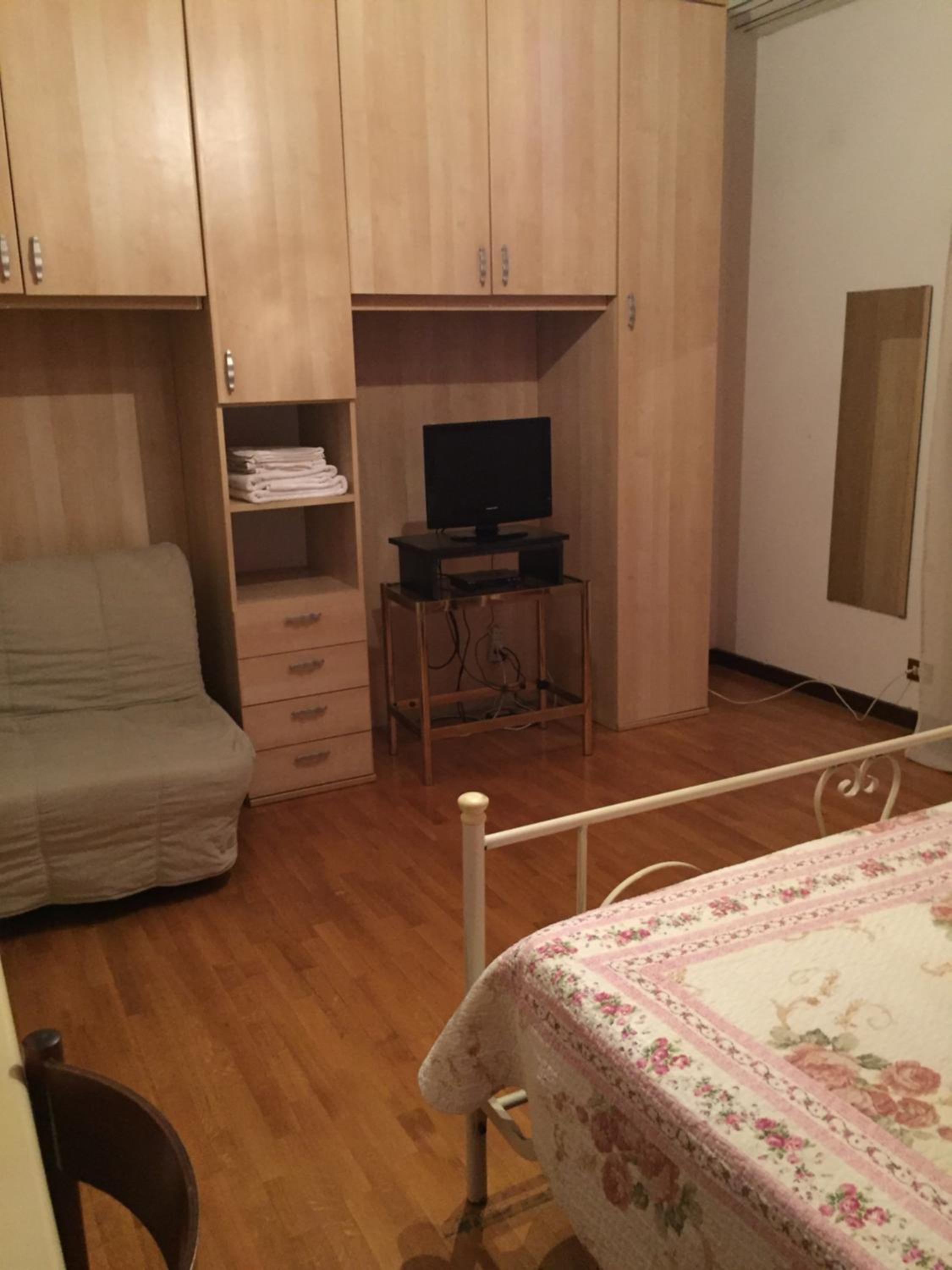 Deluxe Room (2 Adults + 1 Child)
