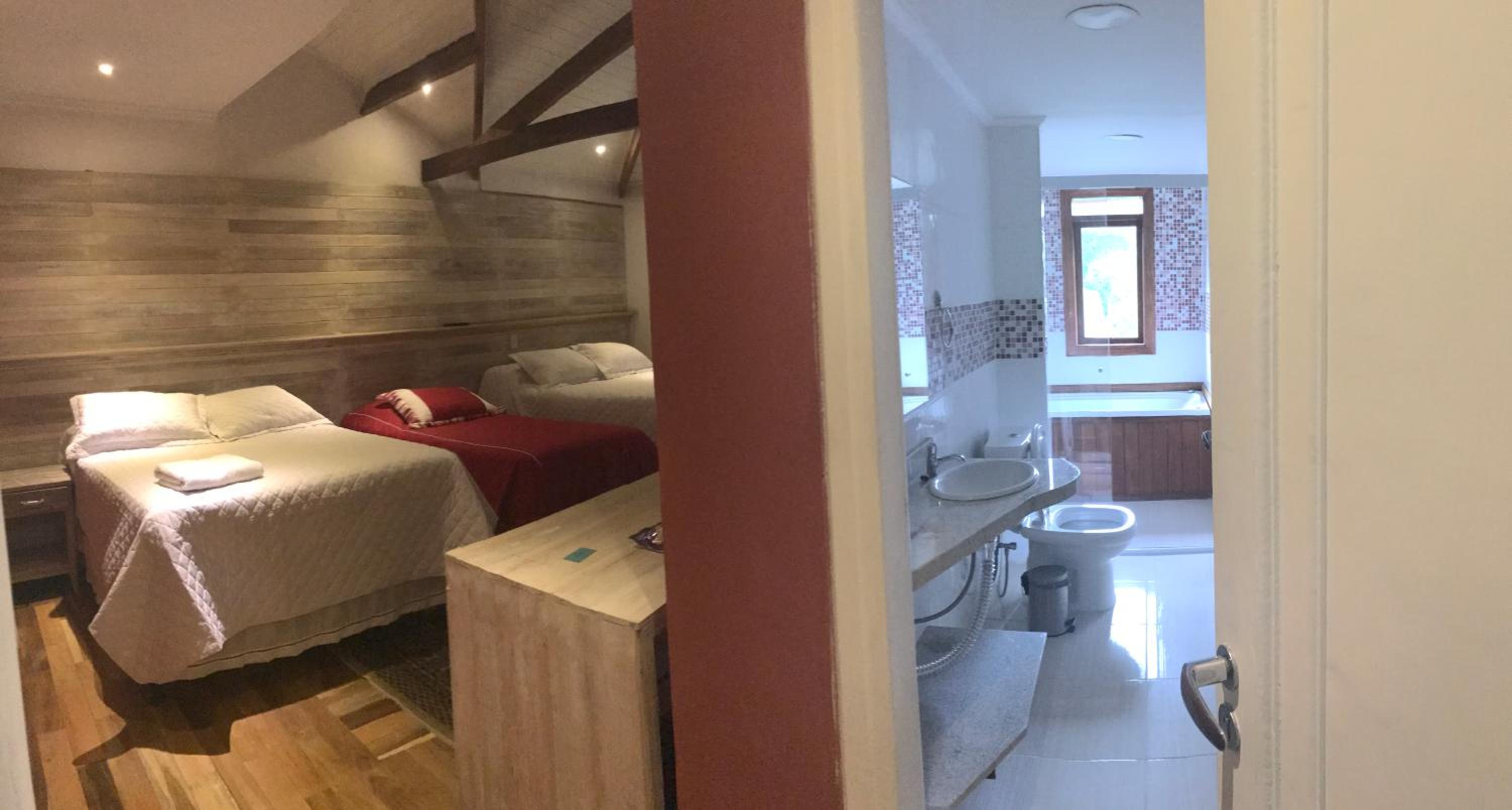 Family Room with Bath - H4 photo 3
