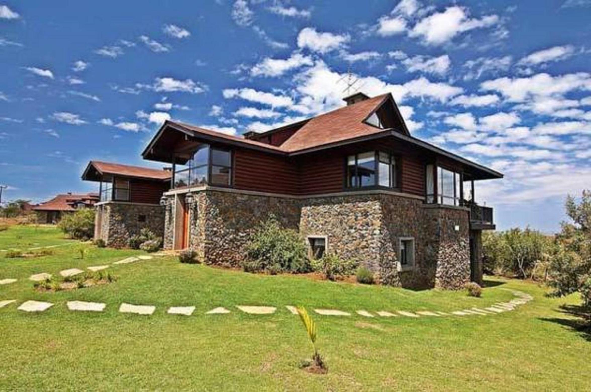 Twin Villa - Photo 1