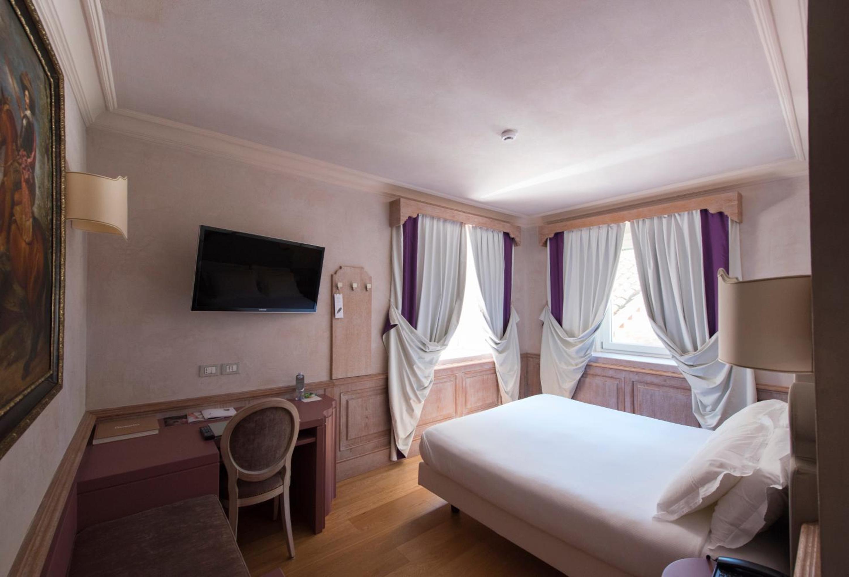 Superior Double Room with Garden View - Photo 8