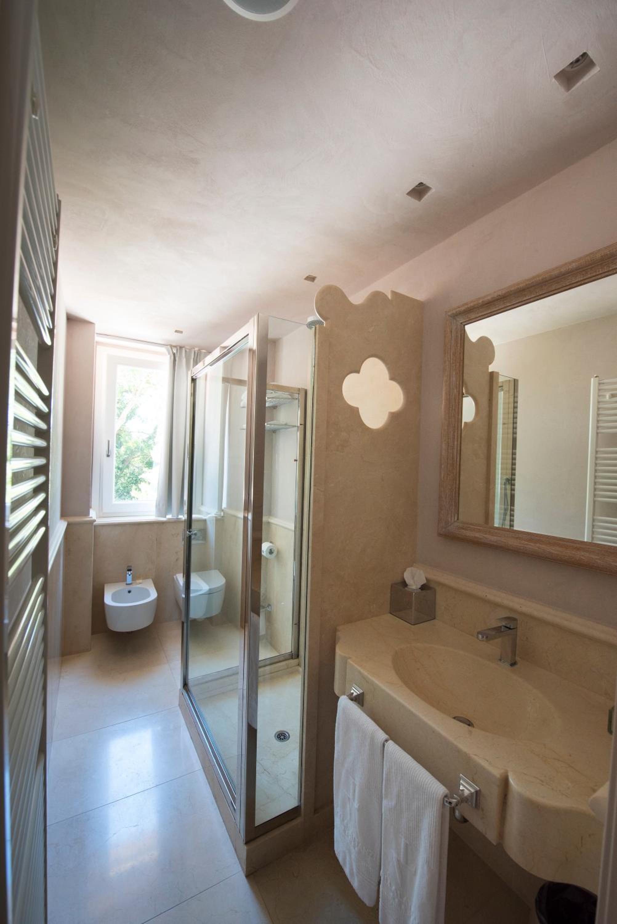 Deluxe Double Room with Garden View - Photo 6