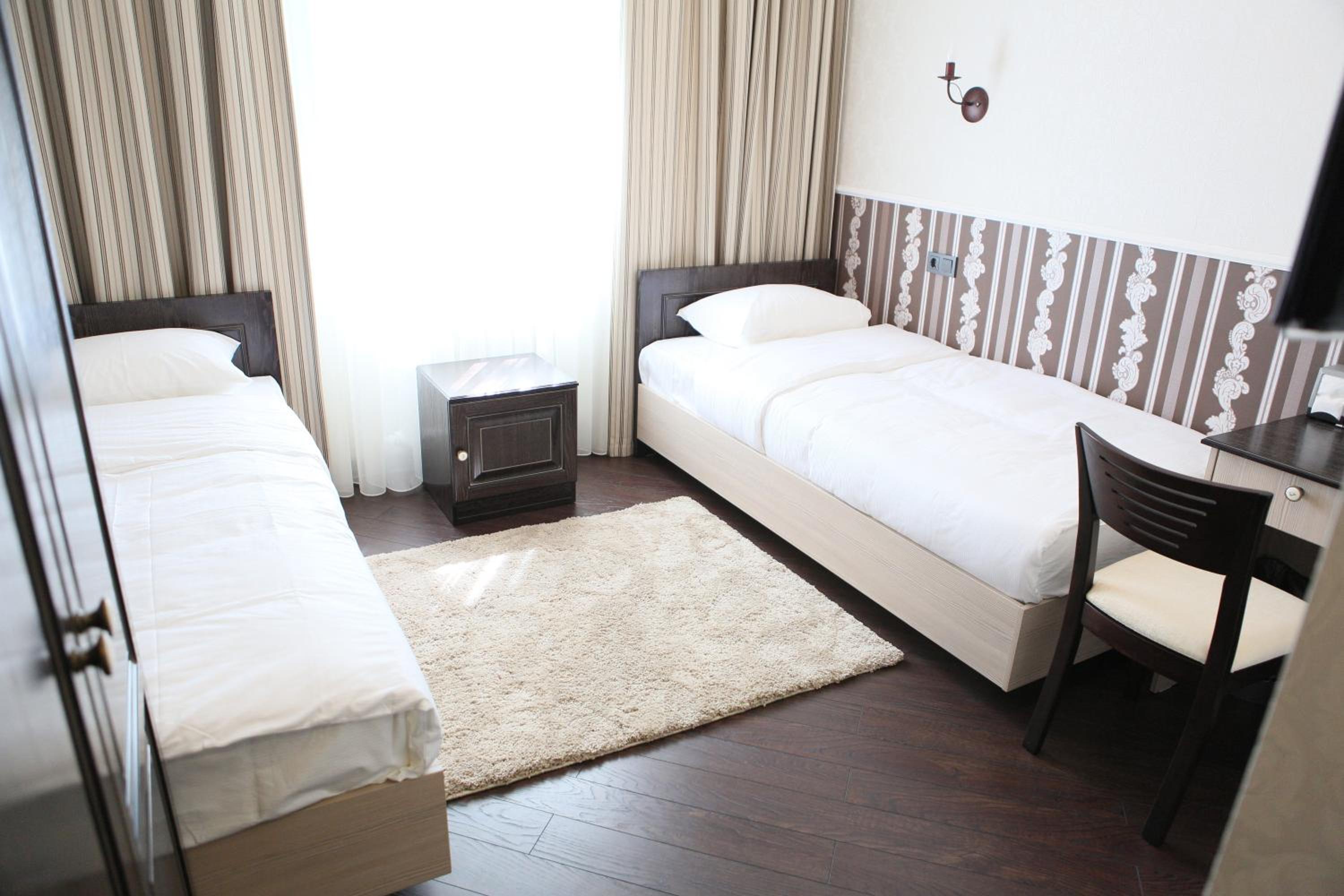 Standard Double or Twin Room photo 2