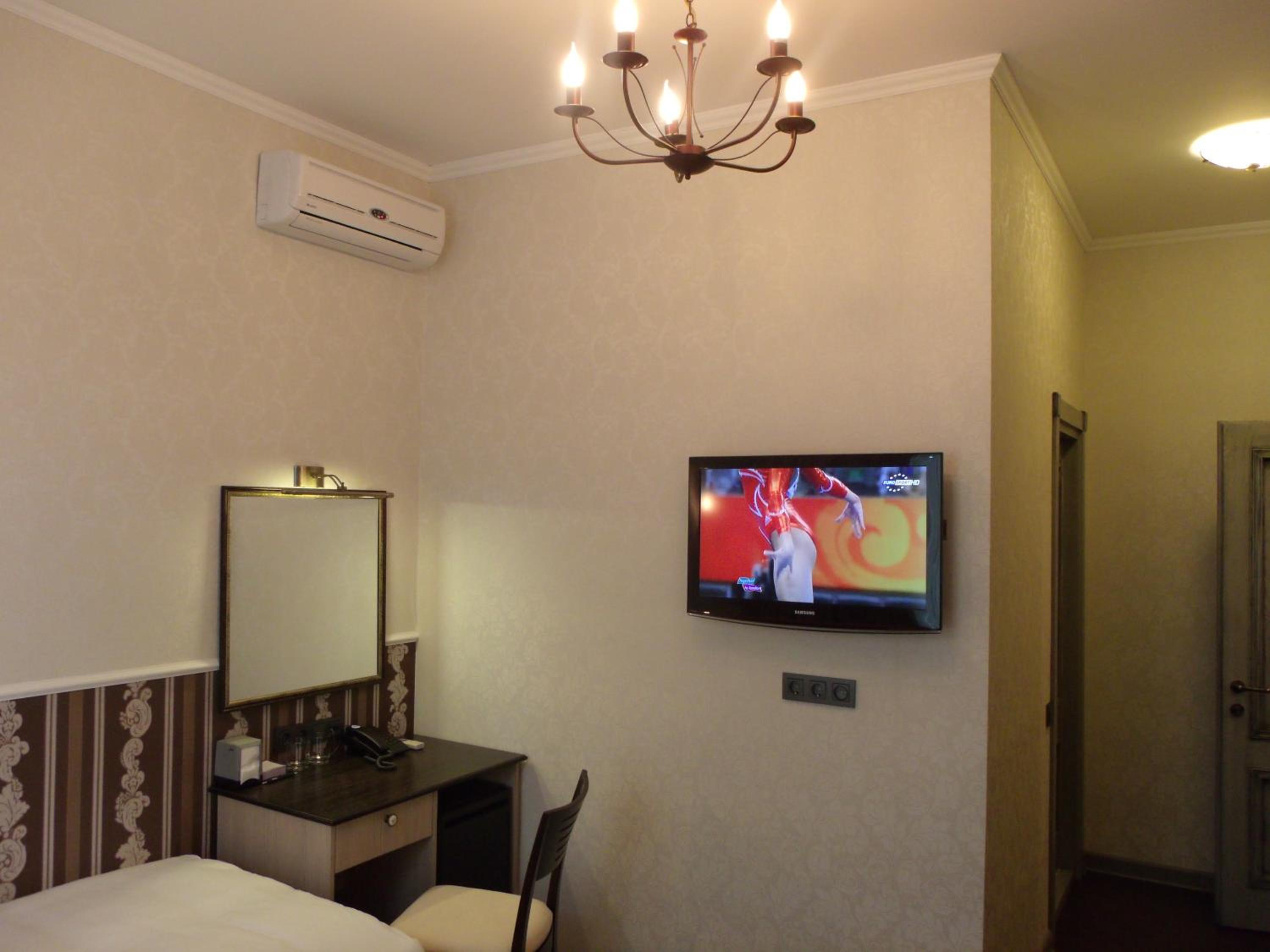 Standard Double or Twin Room photo 3