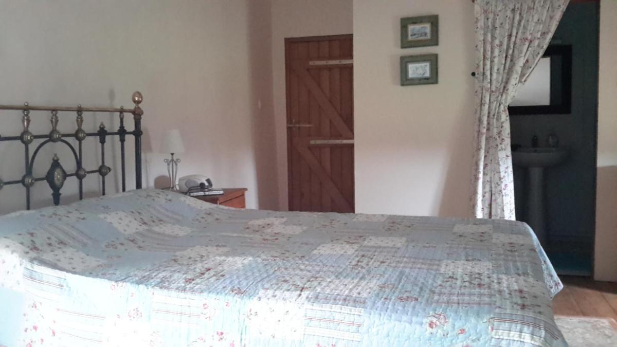 Double Room with Private Bathroom photo 2