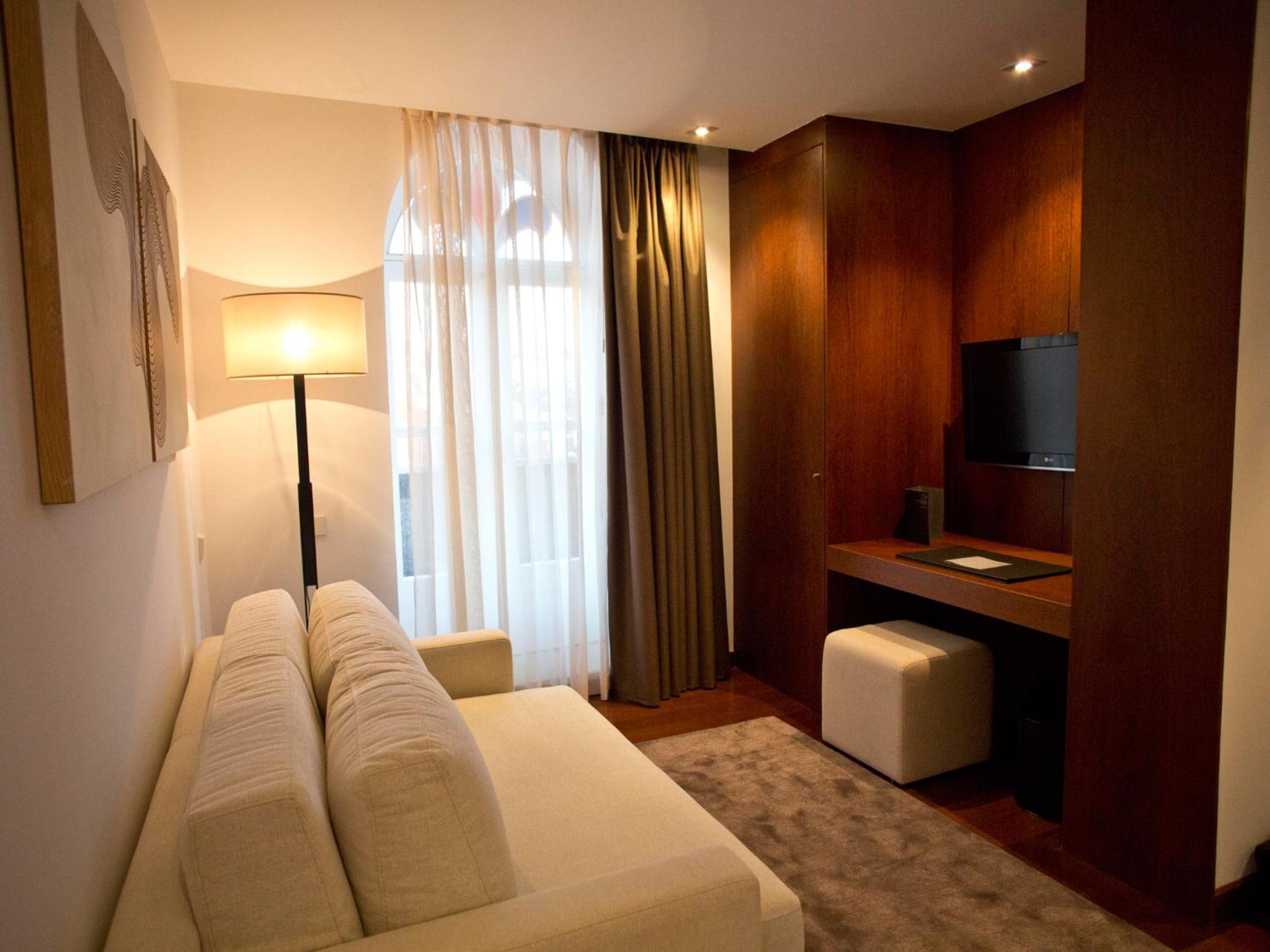 Suite - Photo 2