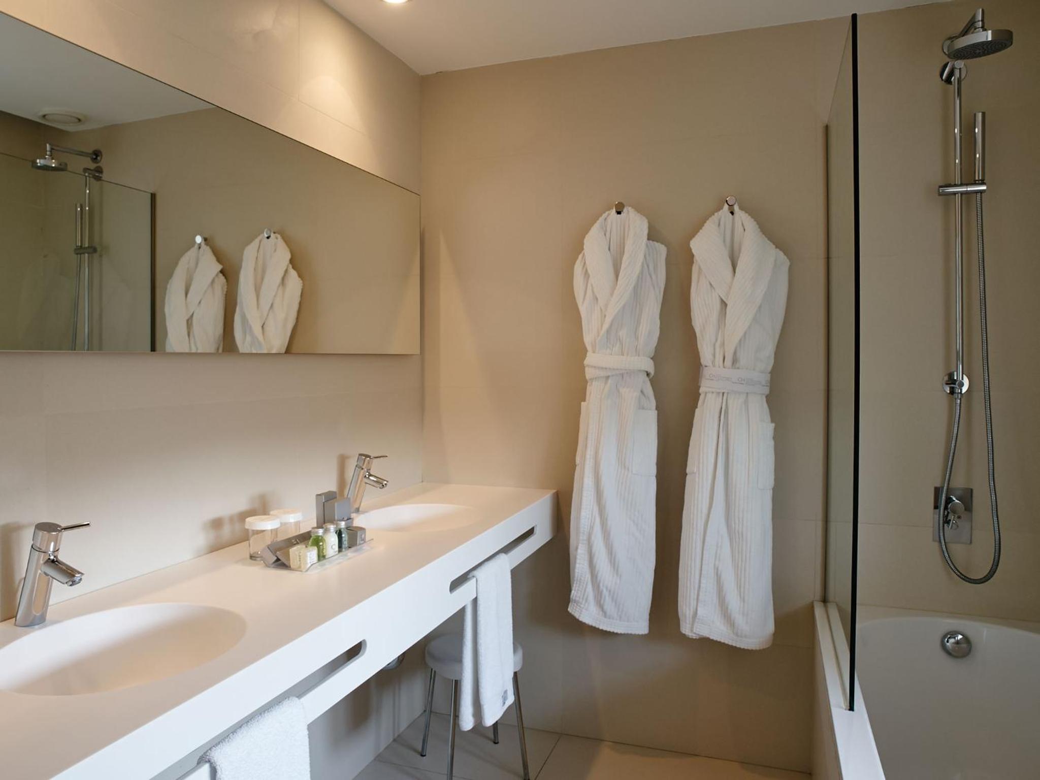 Suite - Photo 4