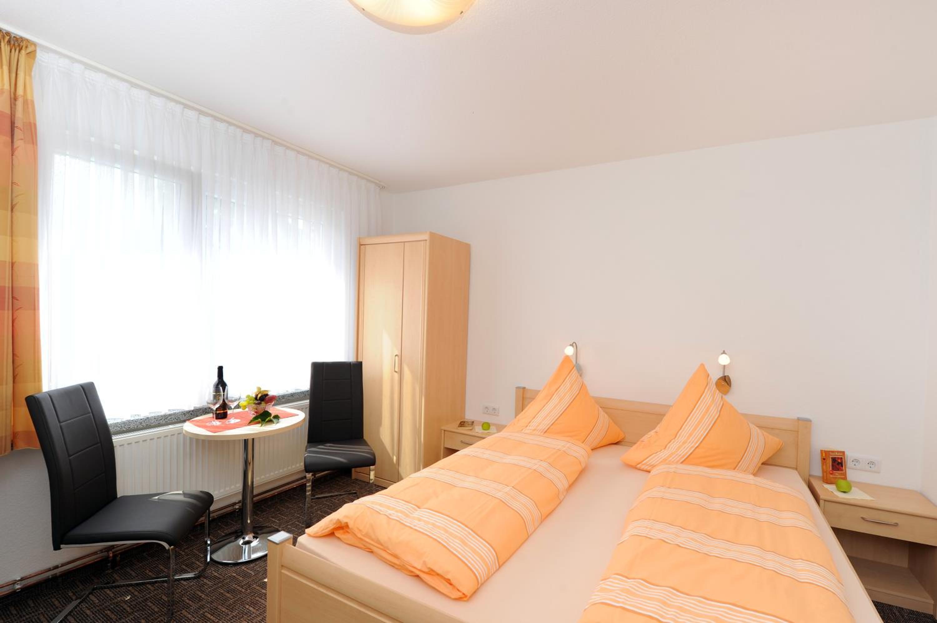 Double Room with Private Bathroom photo 2