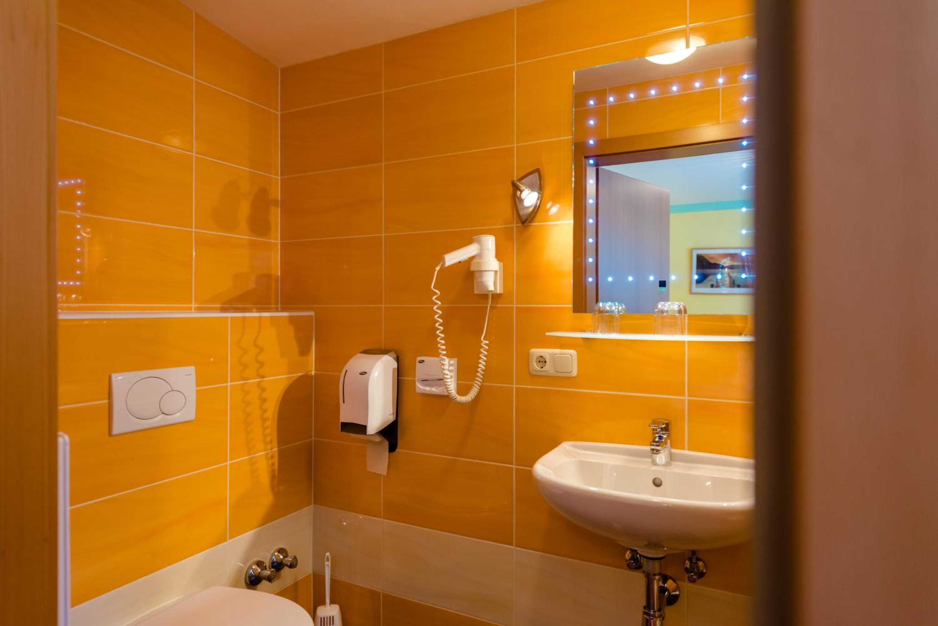 Double Room - Photo 2