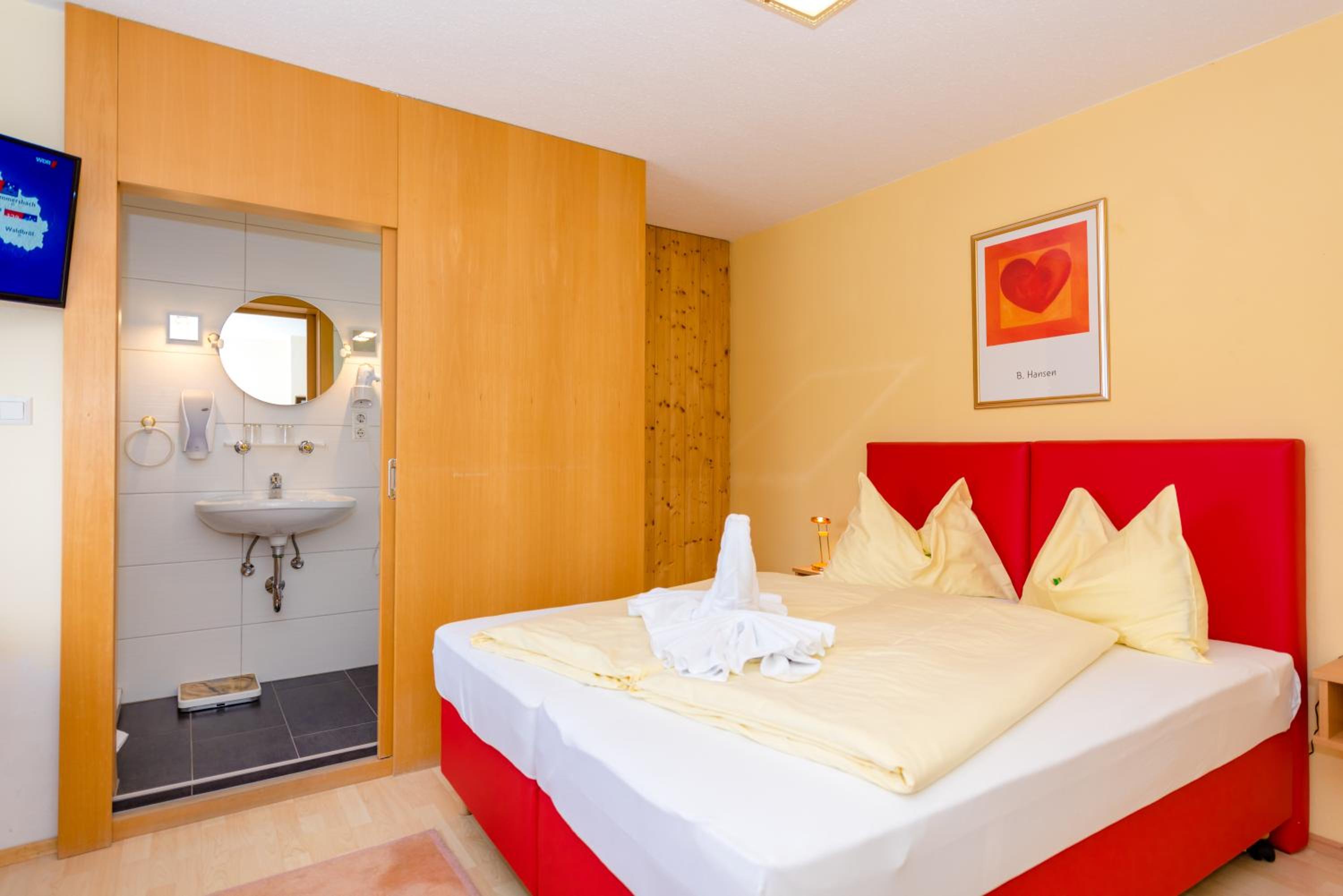 Double Room - Photo 1