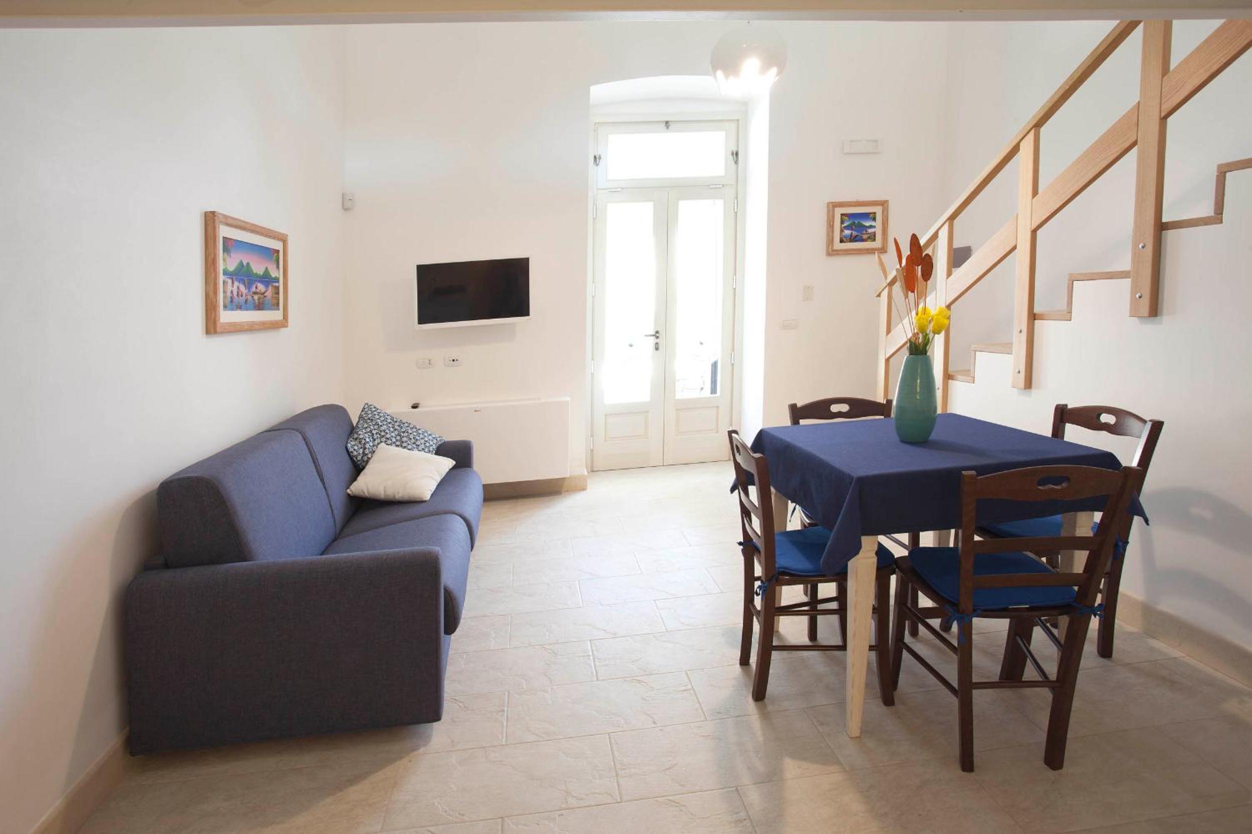 One-Bedroom Apartment with Split Level (4 Adults) photo 2