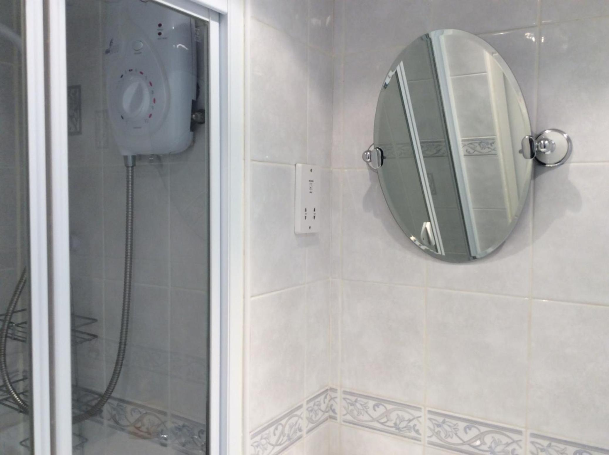 Triple Room with Shower - Photo 21