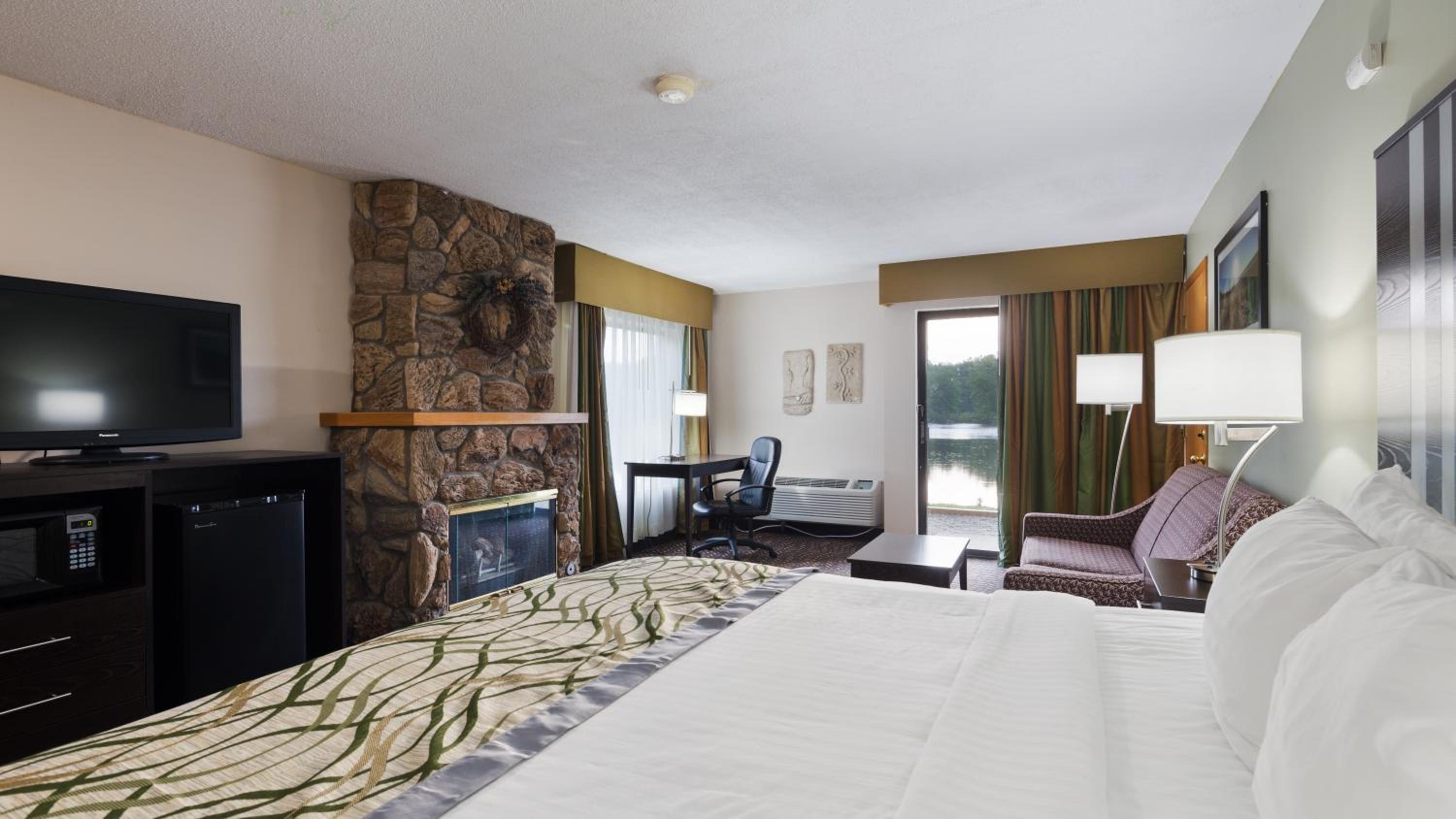 King Room with Spa Bath - Lake Side/Non-Smoking