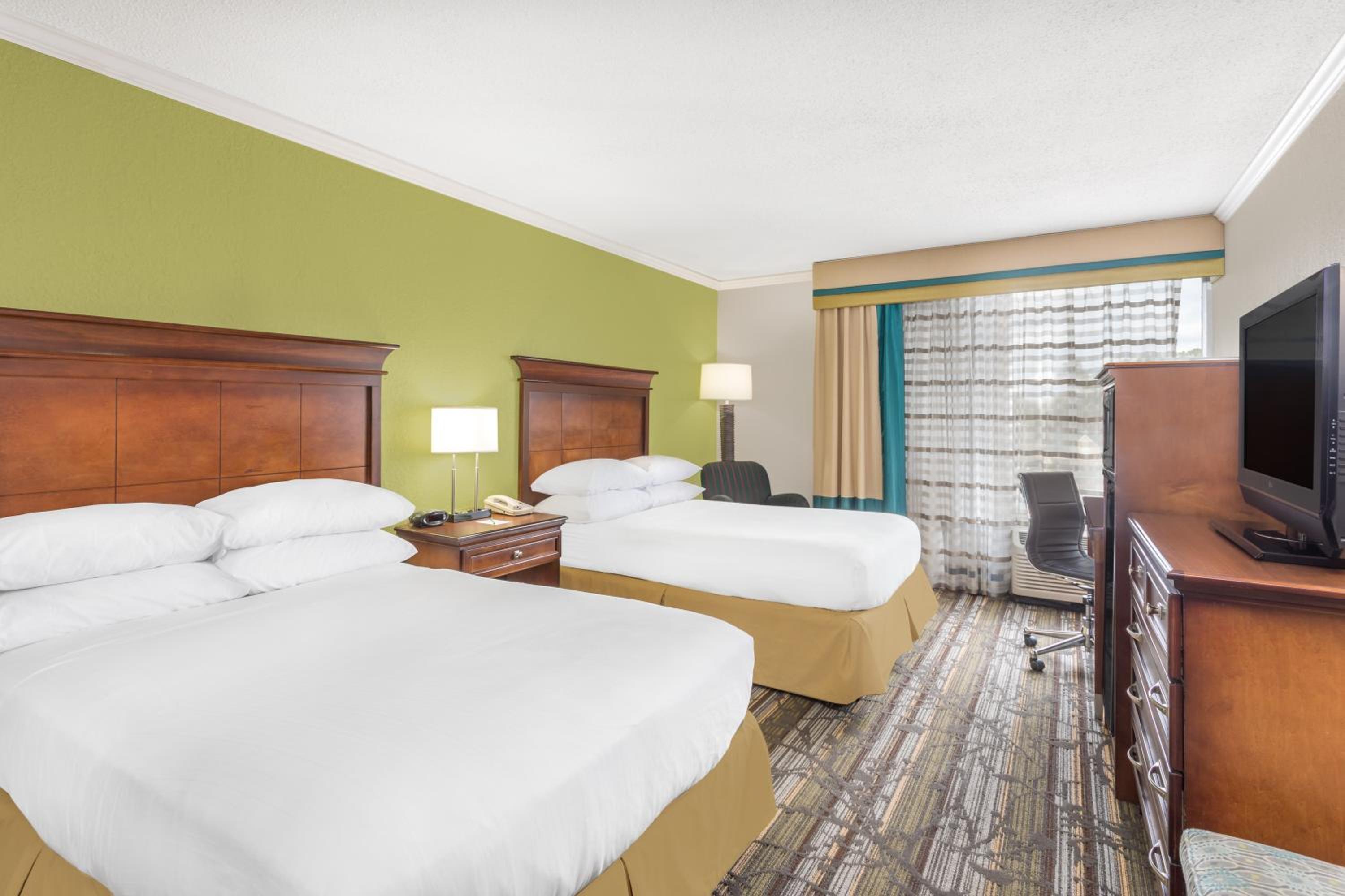 2 Double Beds Non-Smoking photo 2