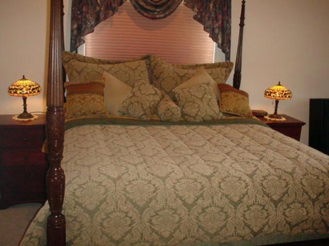 King Suite With Lake View photo 3