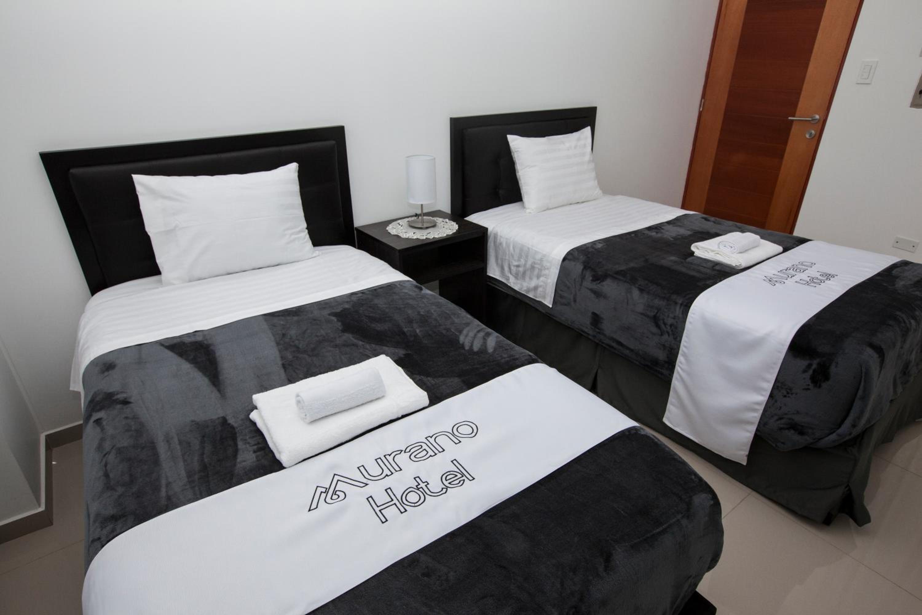 Twin Room with Private Bathroom photo 3