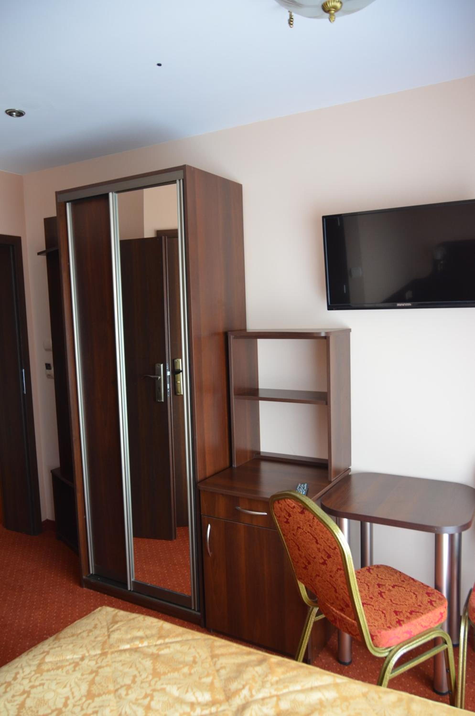 Twin Room with Balcony photo 2