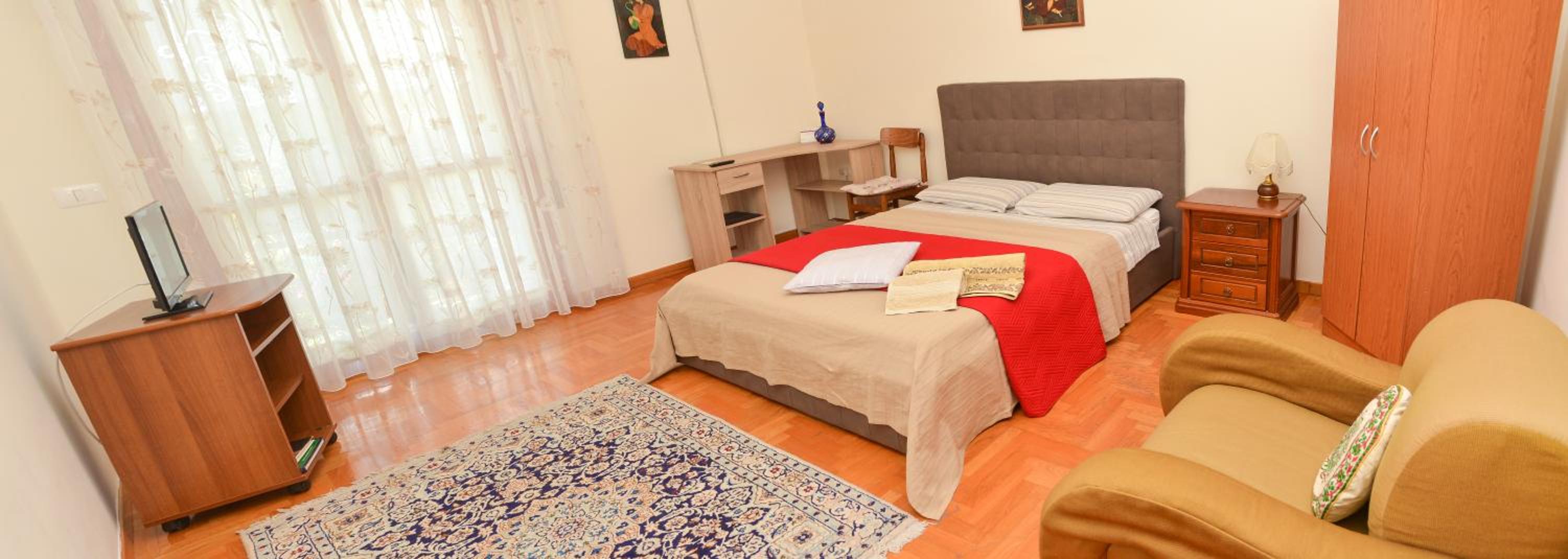 Quadruple Room with Private Bathroom photo 2