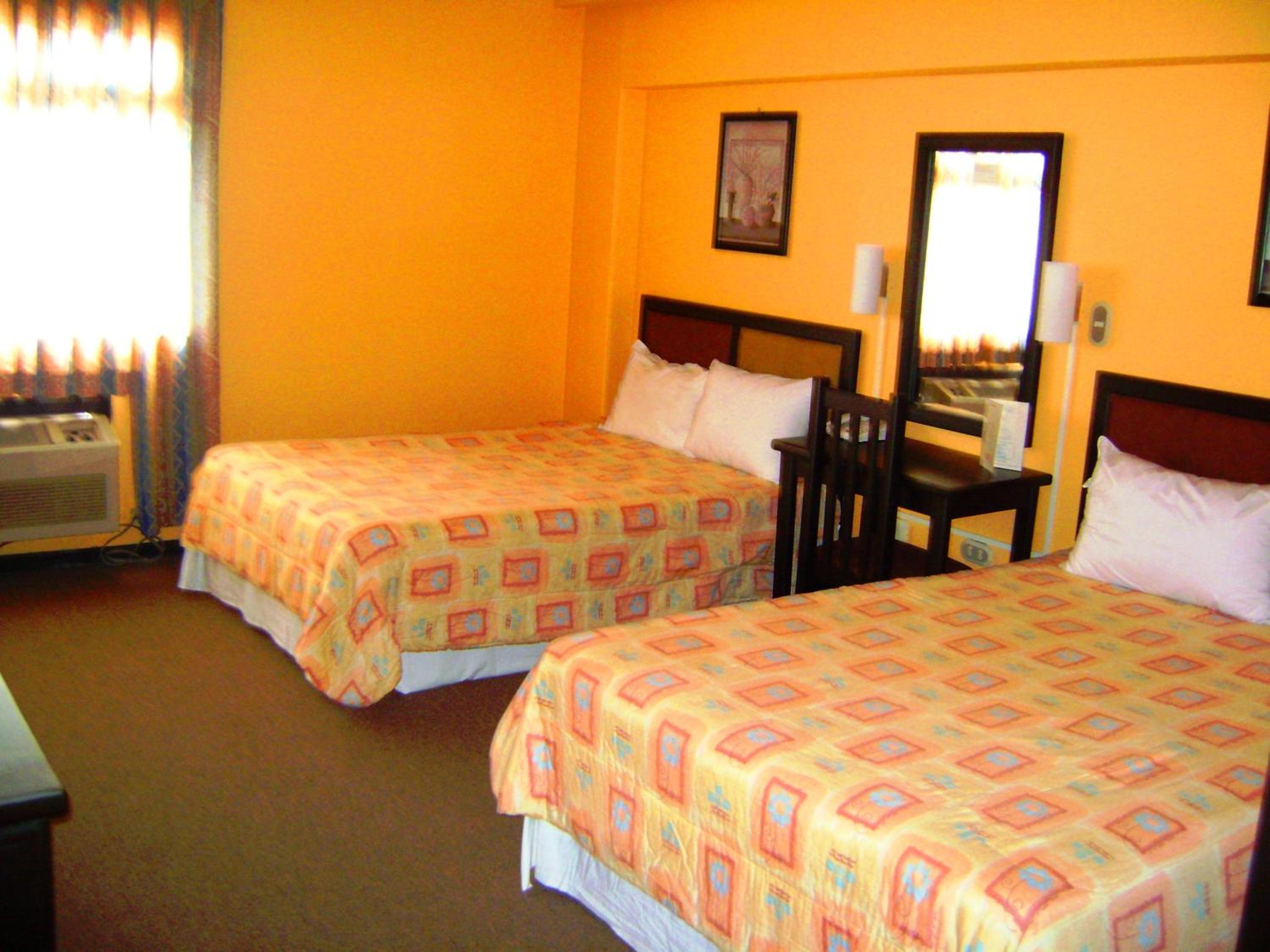 Standard Twin Room - Photo 1
