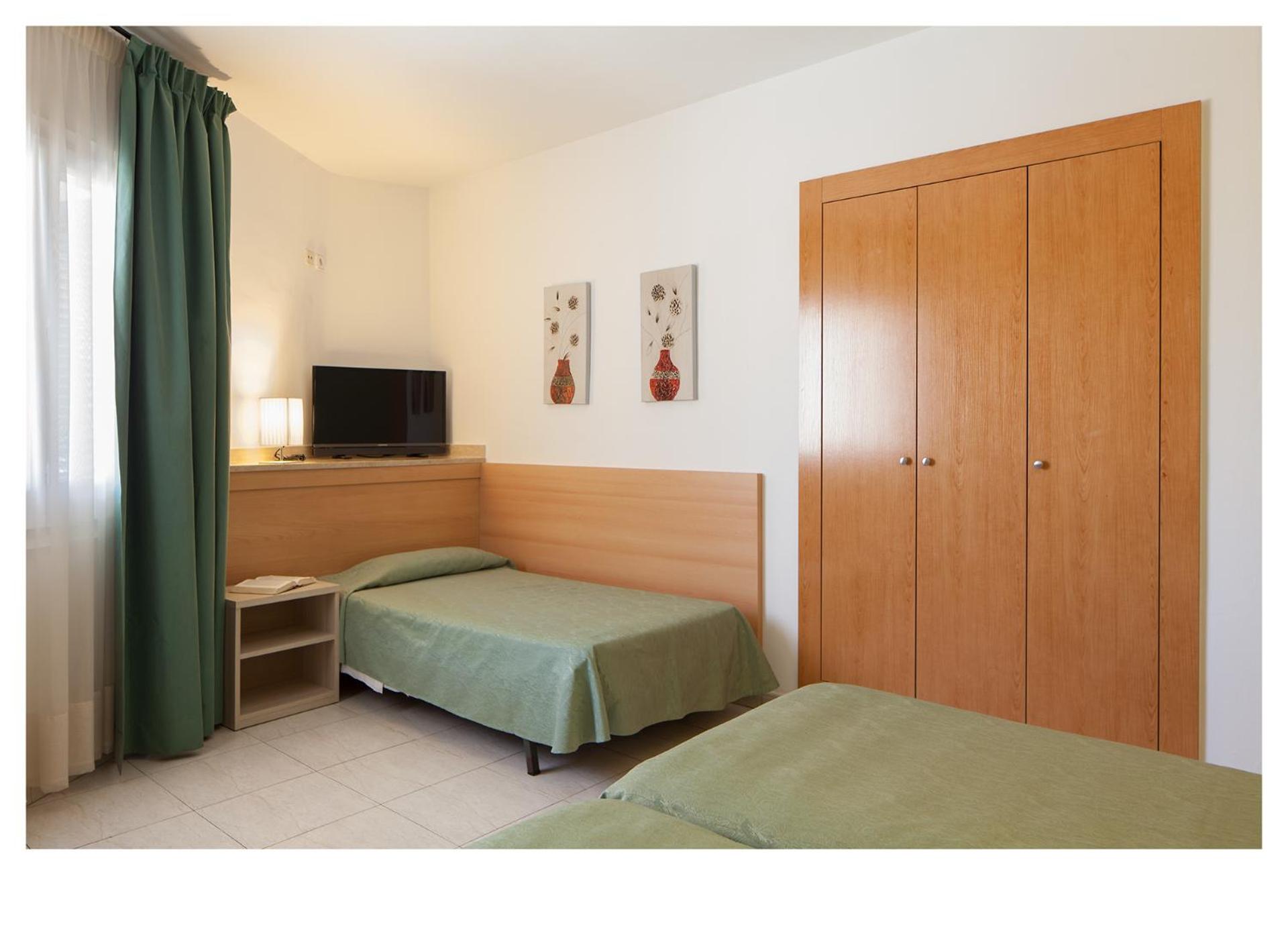 Habitación triple (2 adultos + 1 niño)