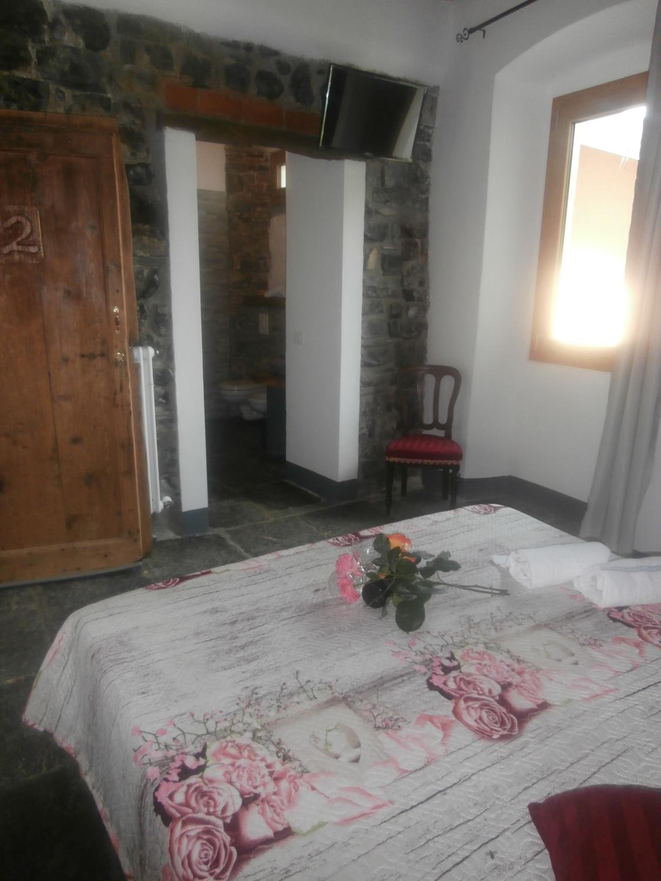 King Room with Lake View - Photo 6