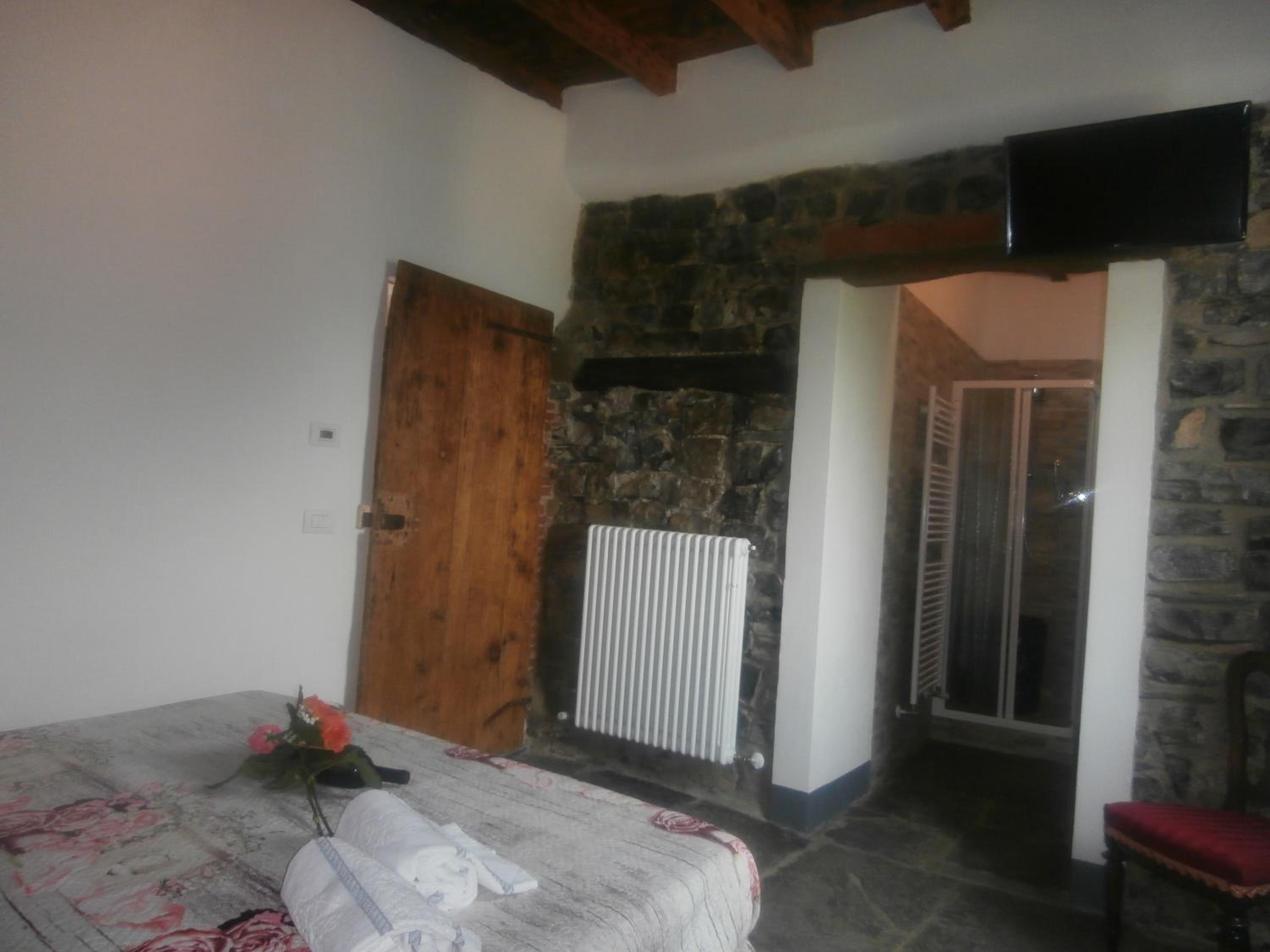King Room with Lake View - Photo 9