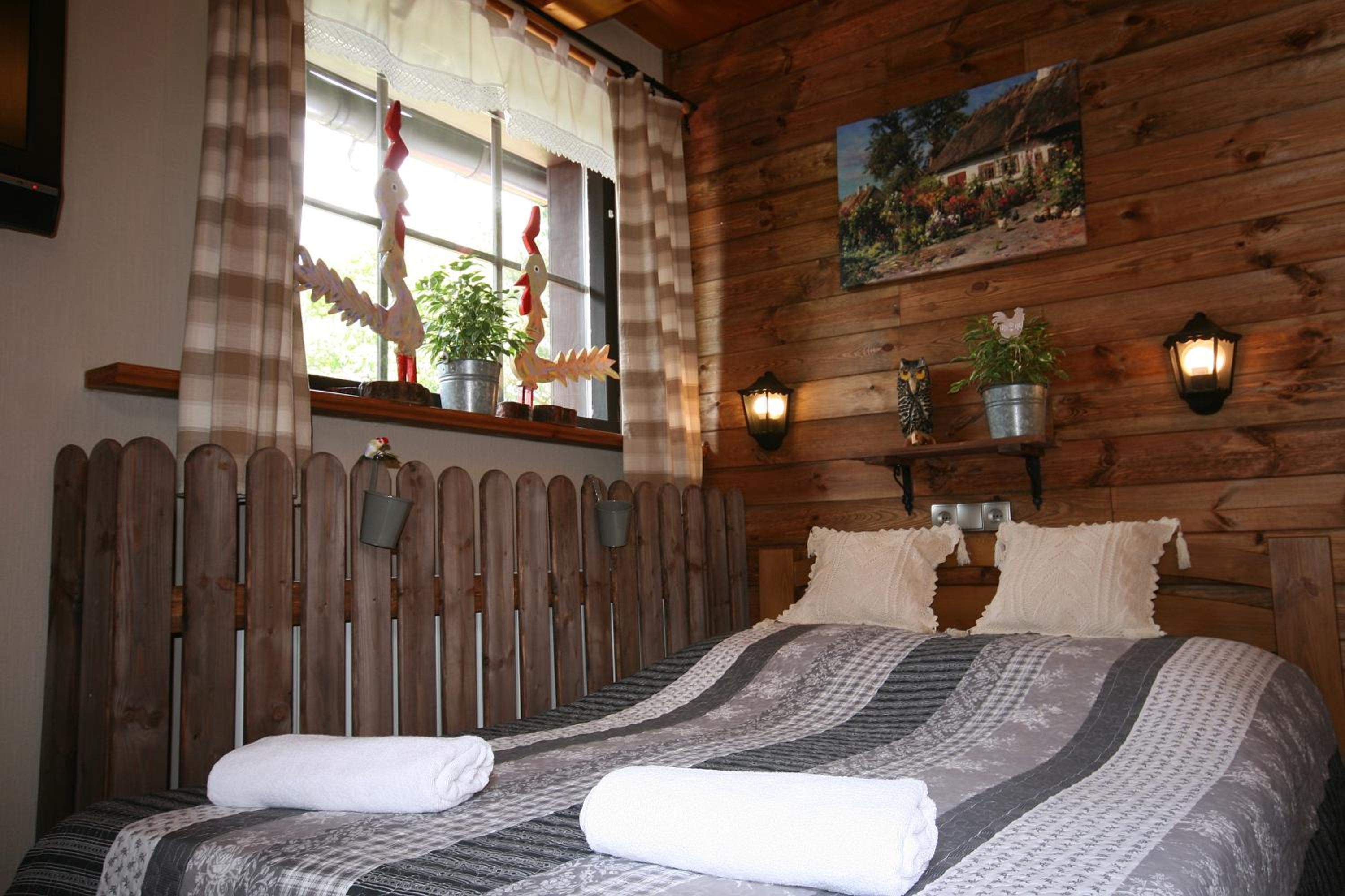 Quadruple Room with Private Bathroom photo 1