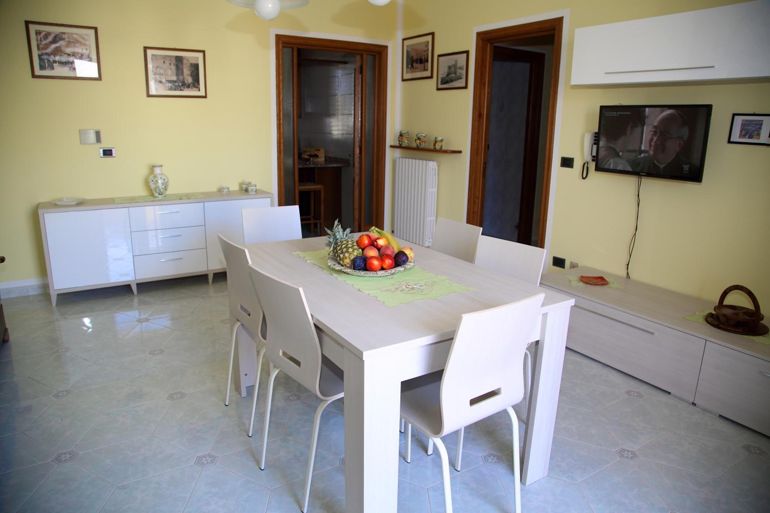 Three-Bedroom Apartment - Photo 21