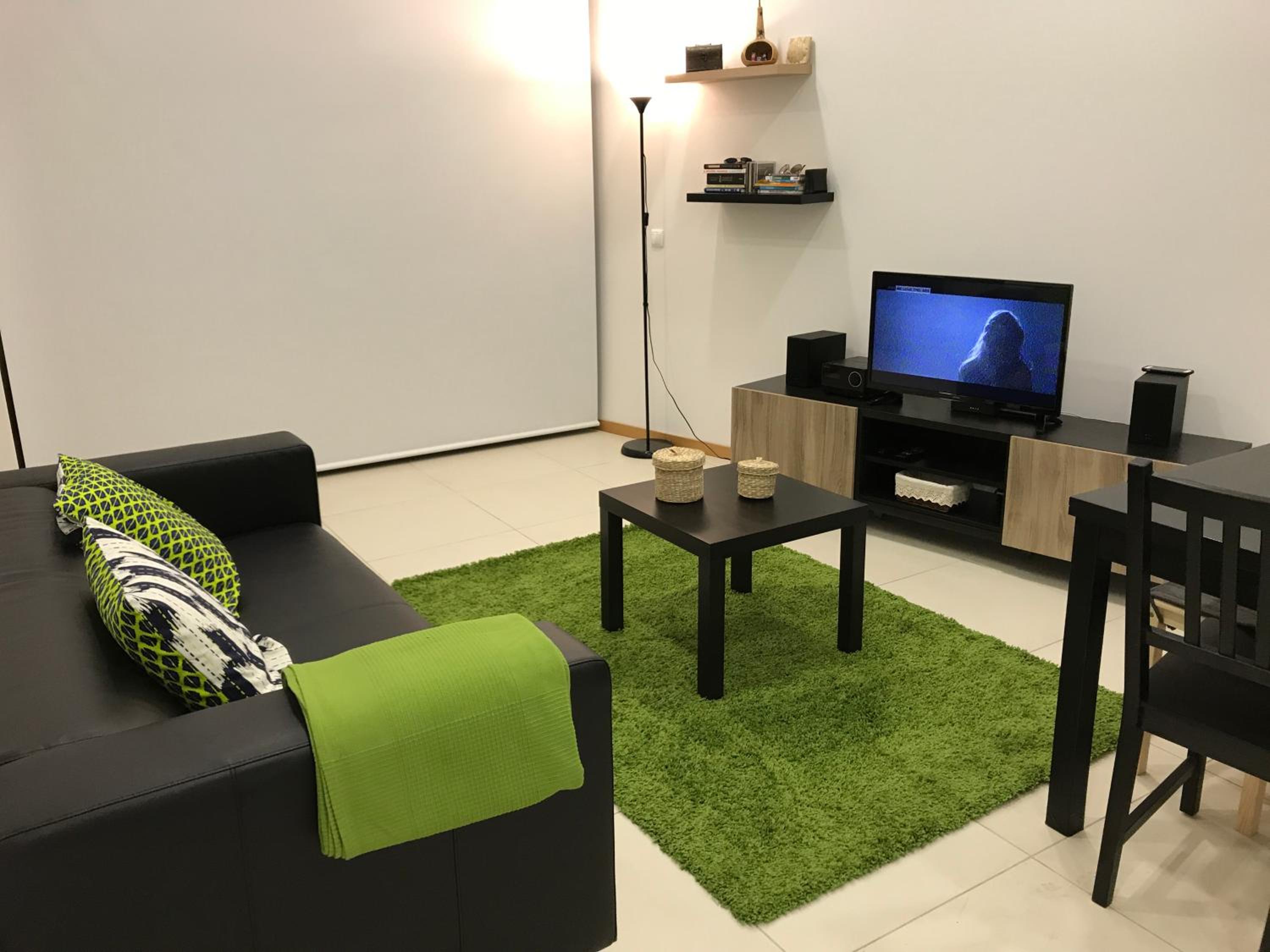 Apartment with Balcony - Photo 9