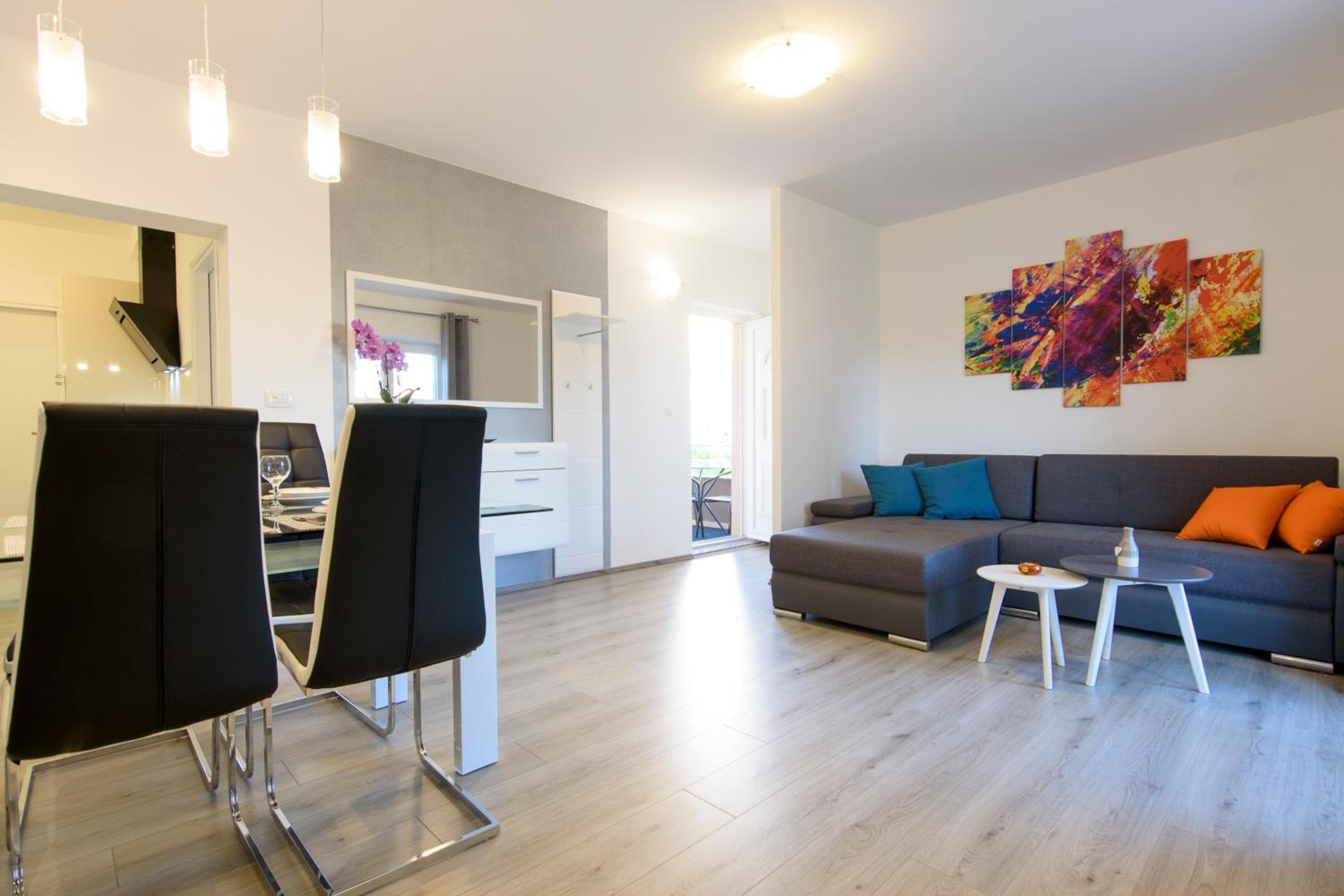 Apartment with Garden View