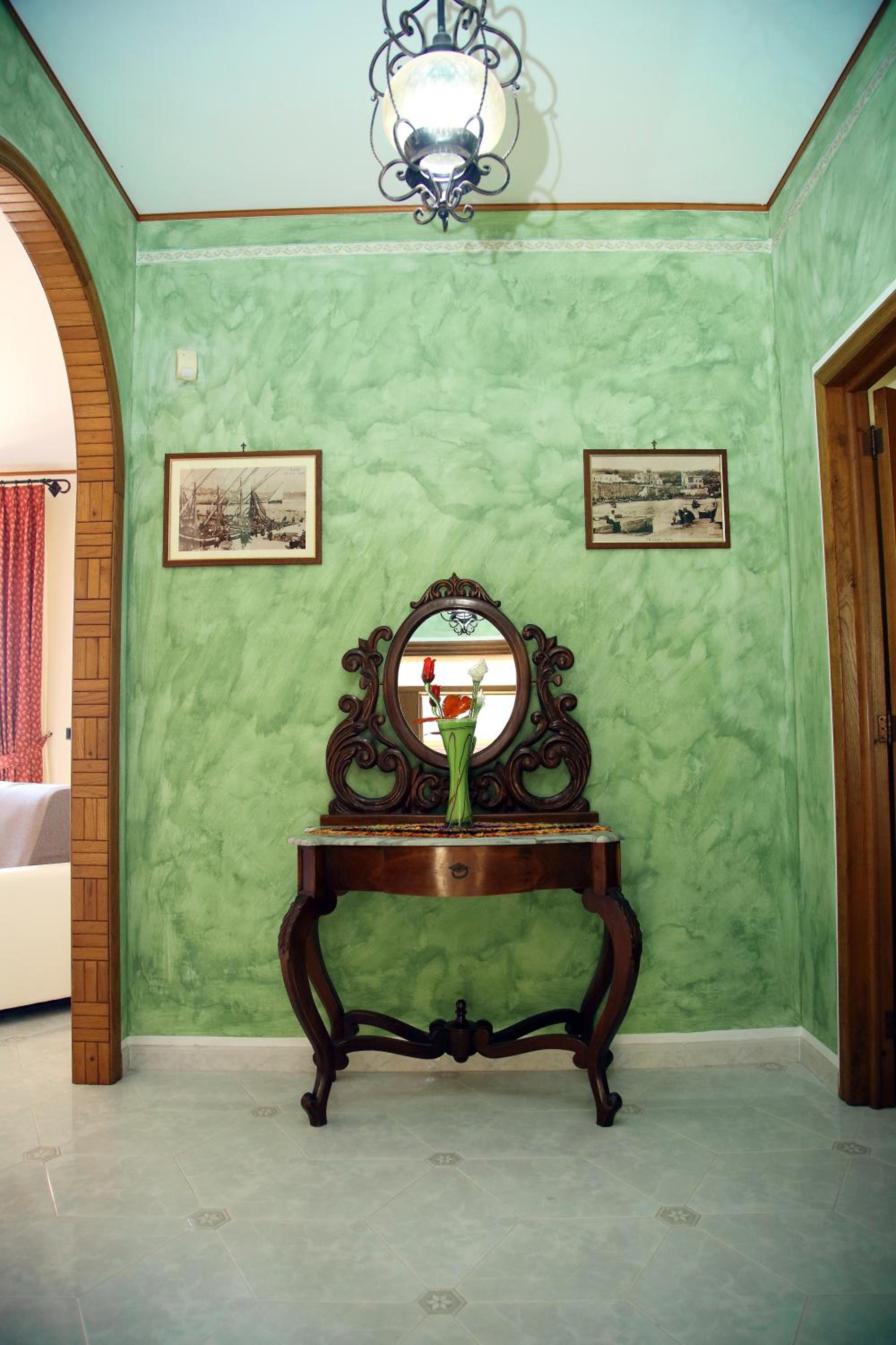 Three-Bedroom Apartment - Photo 14