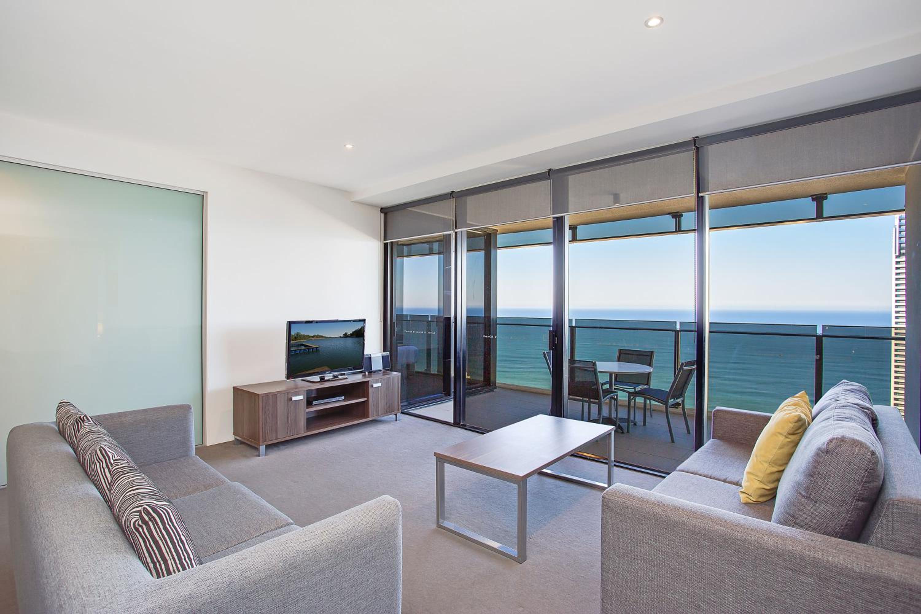 Two-Bedroom Apartment With Ocean View And Spa Bath - Photo 5