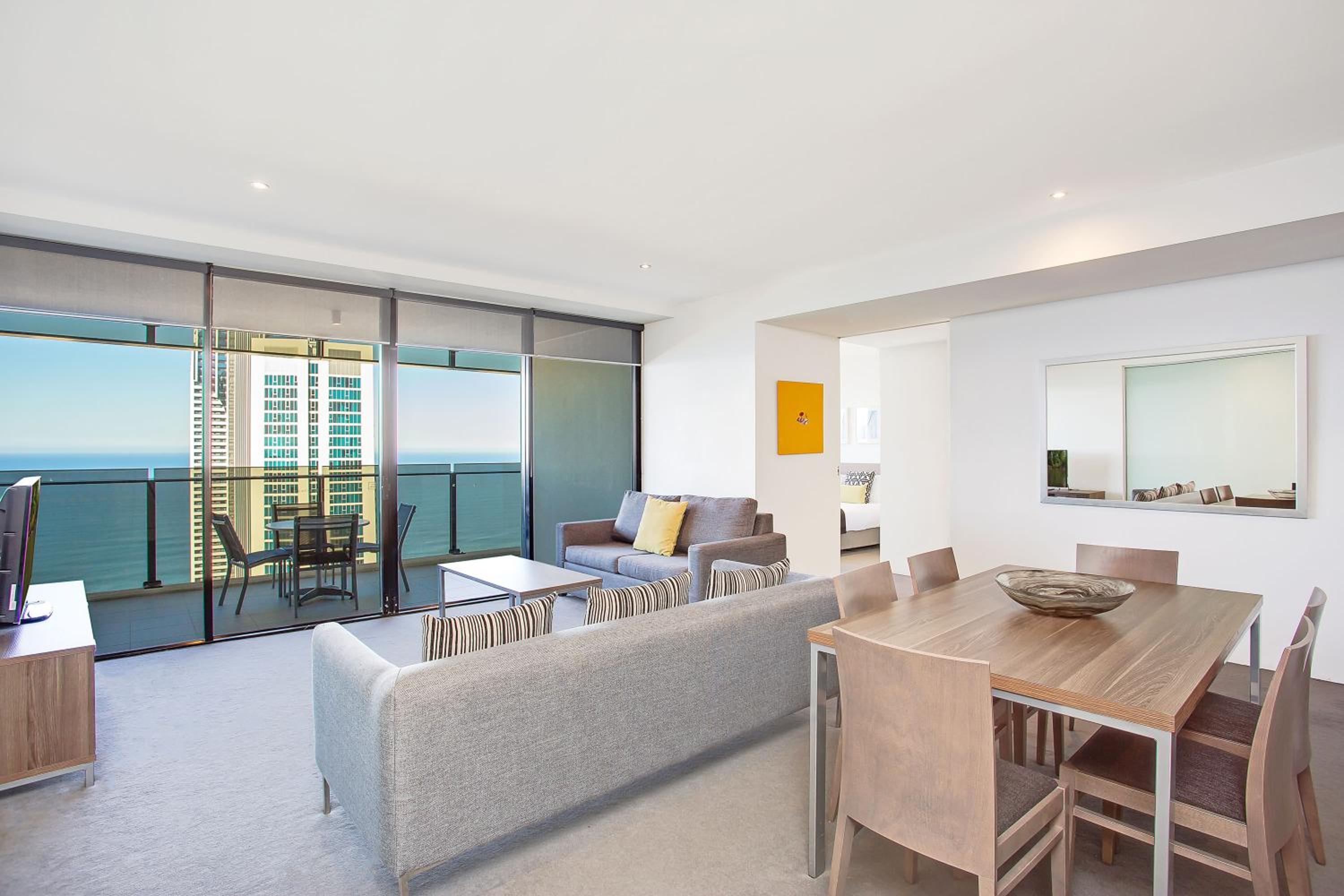 Two-Bedroom Apartment With Ocean View And Spa Bath - Photo 4