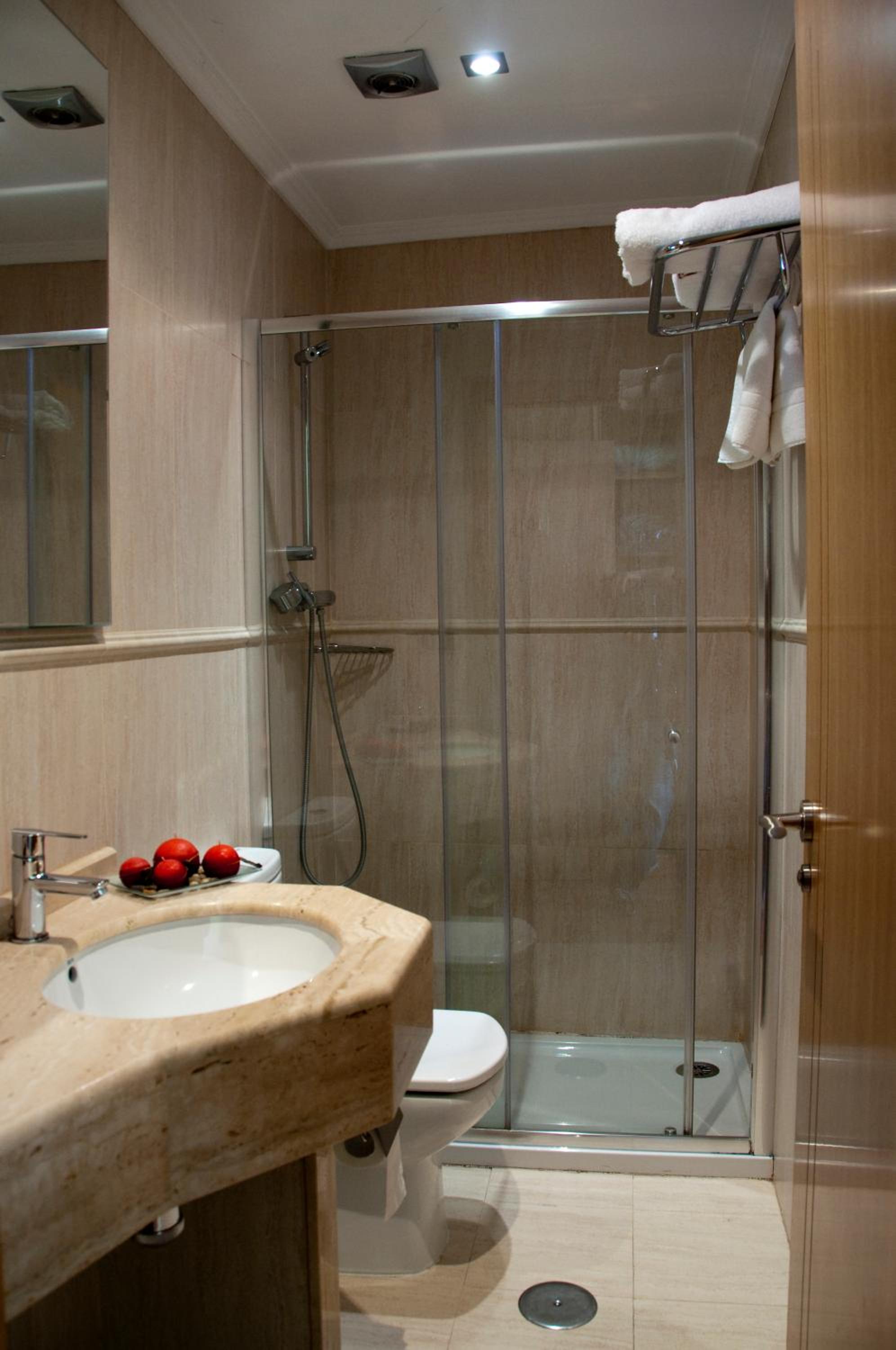 Double or Twin Room photo 3