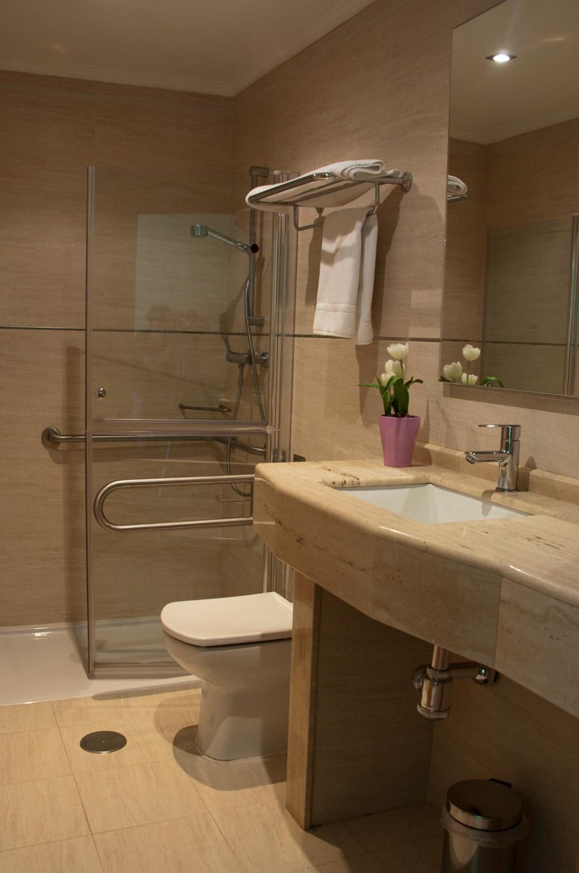 Double or Twin Room photo 2