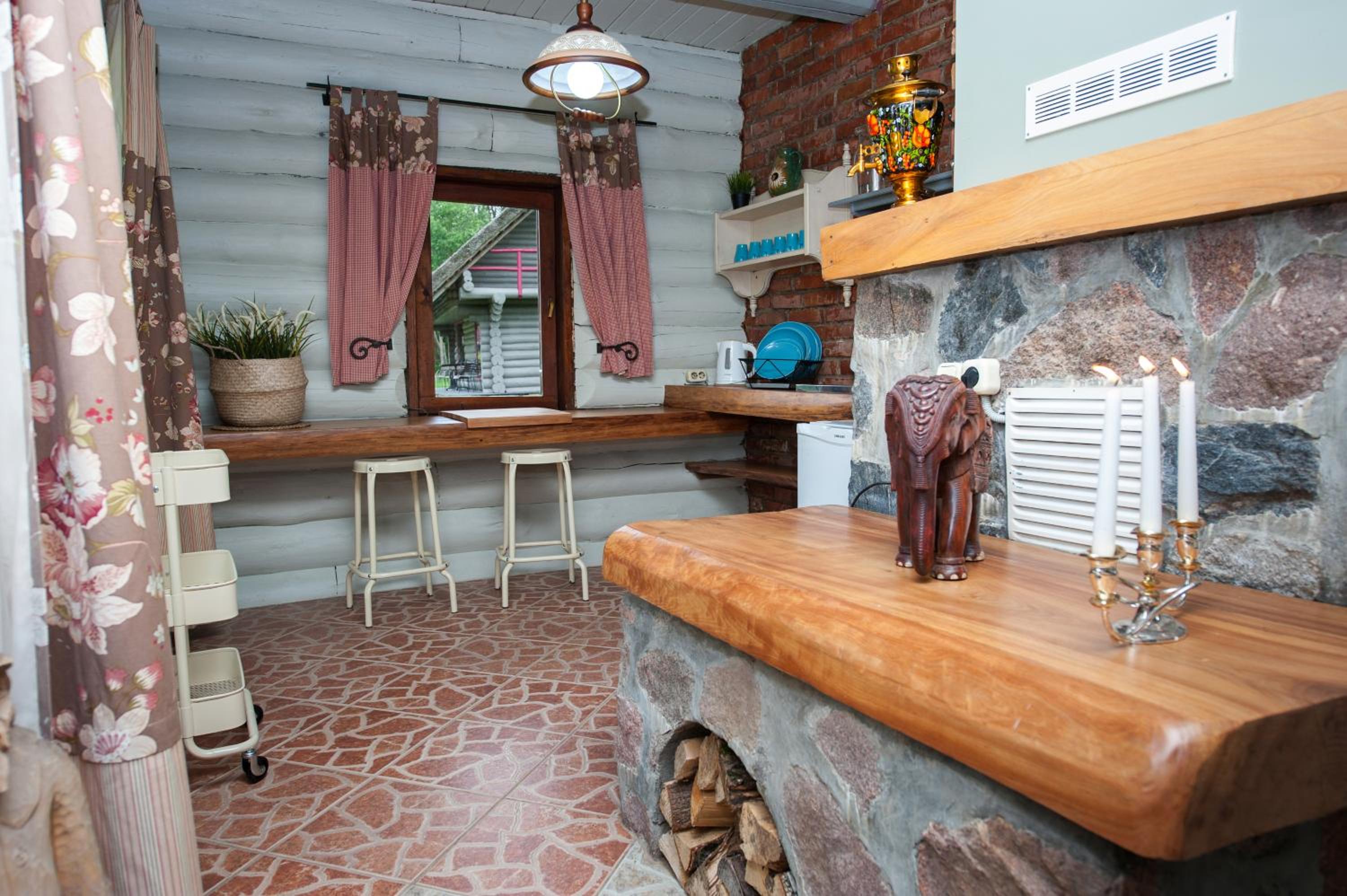 Two-Bedroom Chalet - Photo 5
