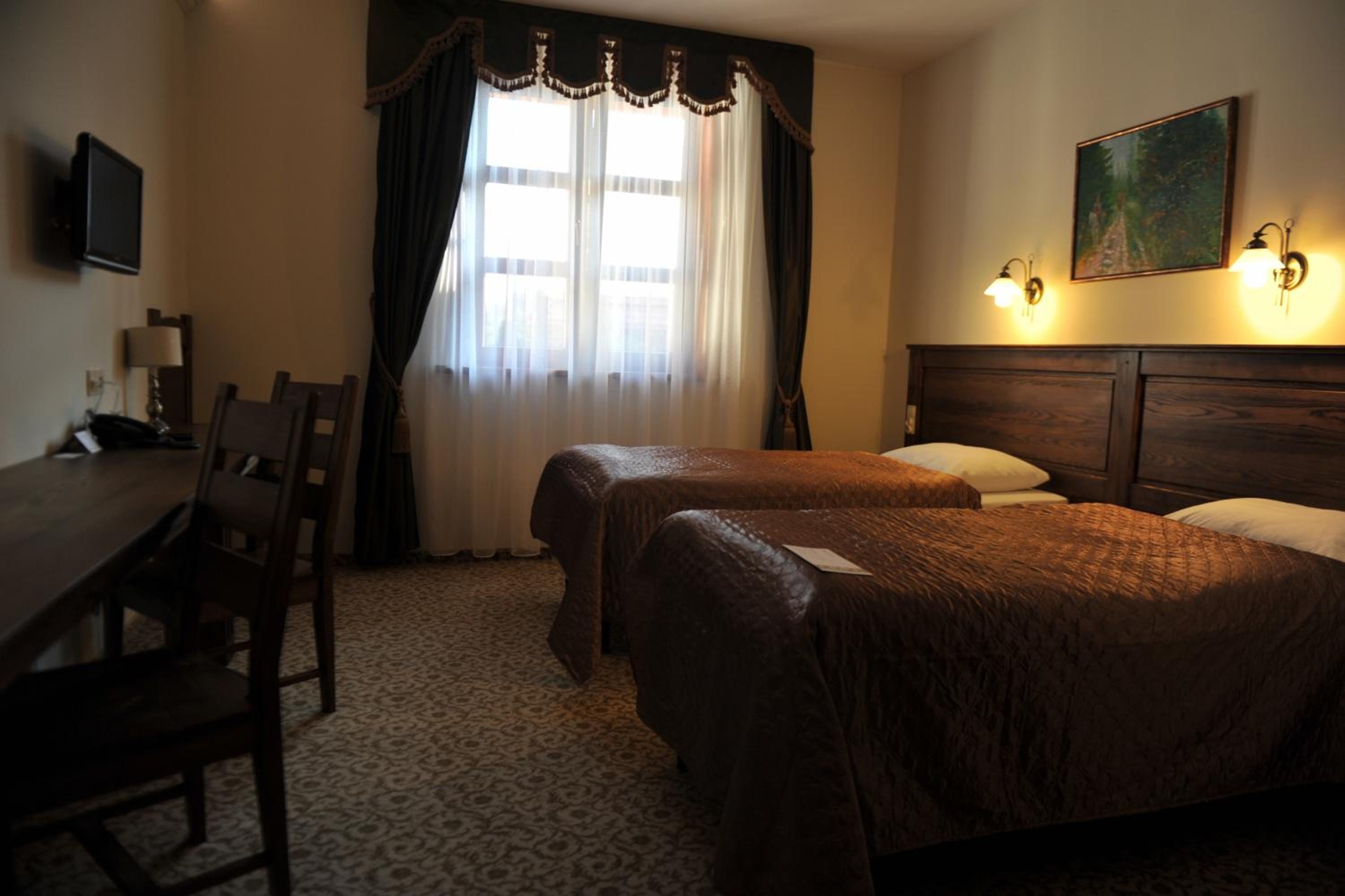 Double or Twin Room - Photo 4
