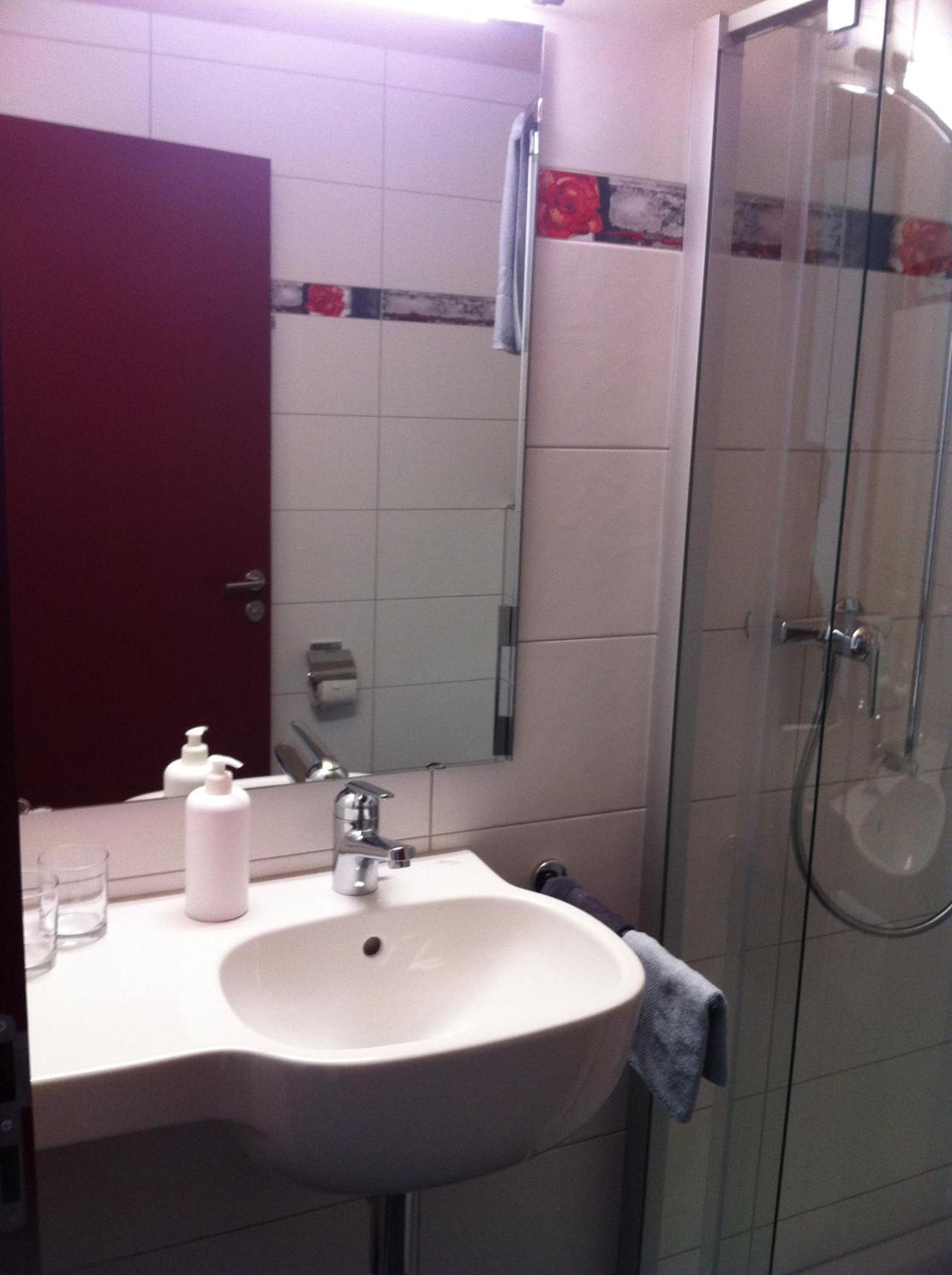 Double Room with Private Bathroom photo 2