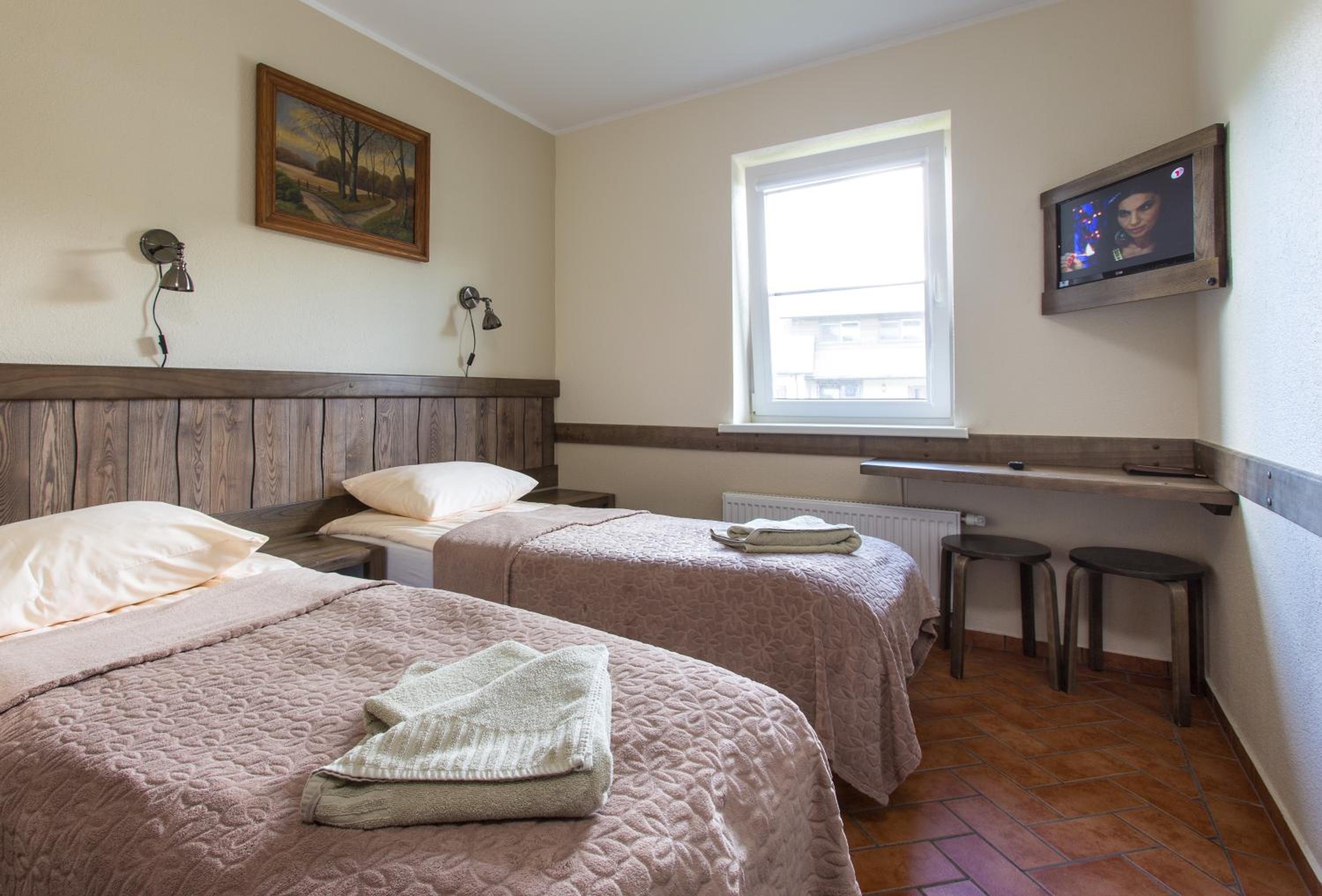 Double Room - Photo 8