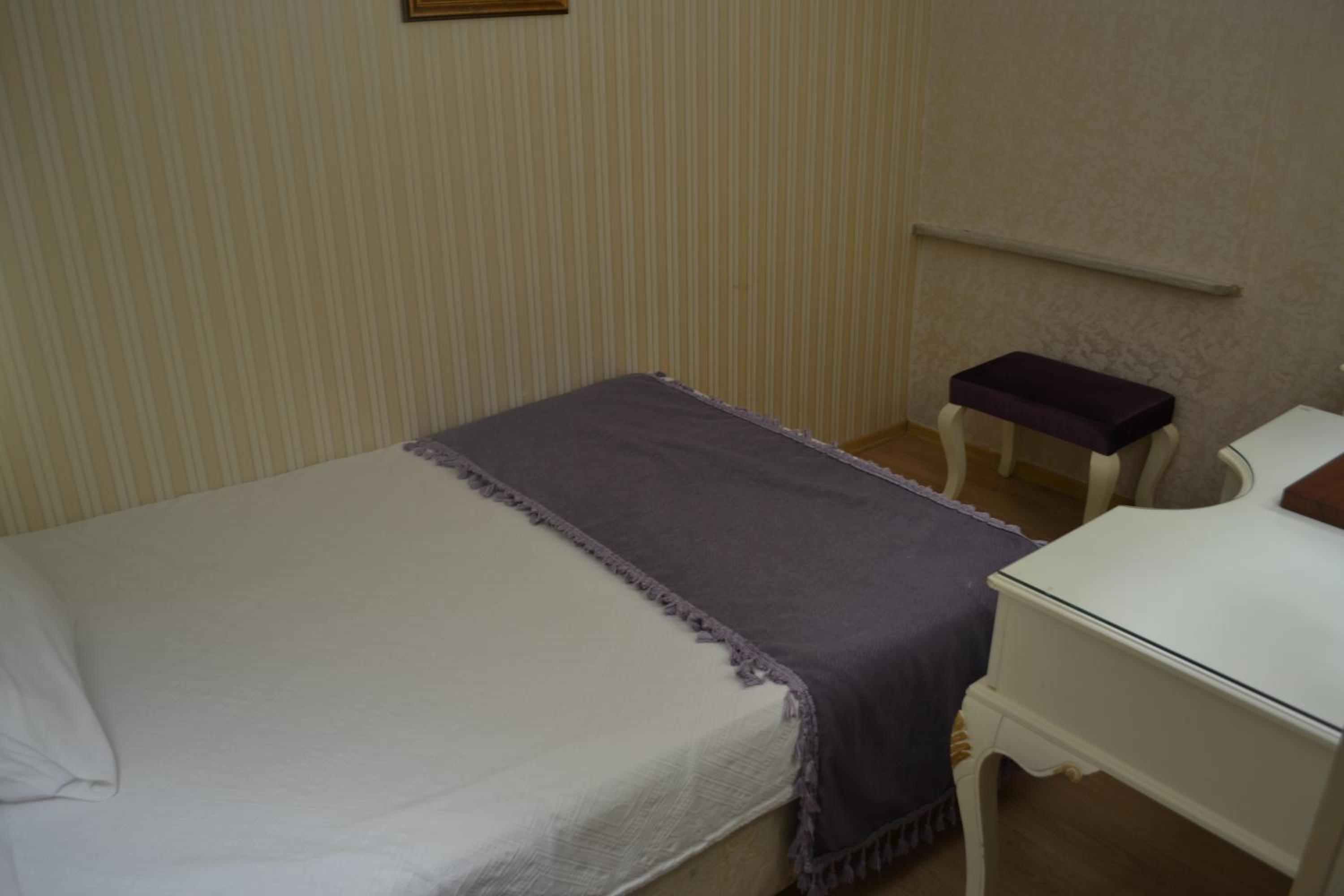 Economy Double Room photo 3