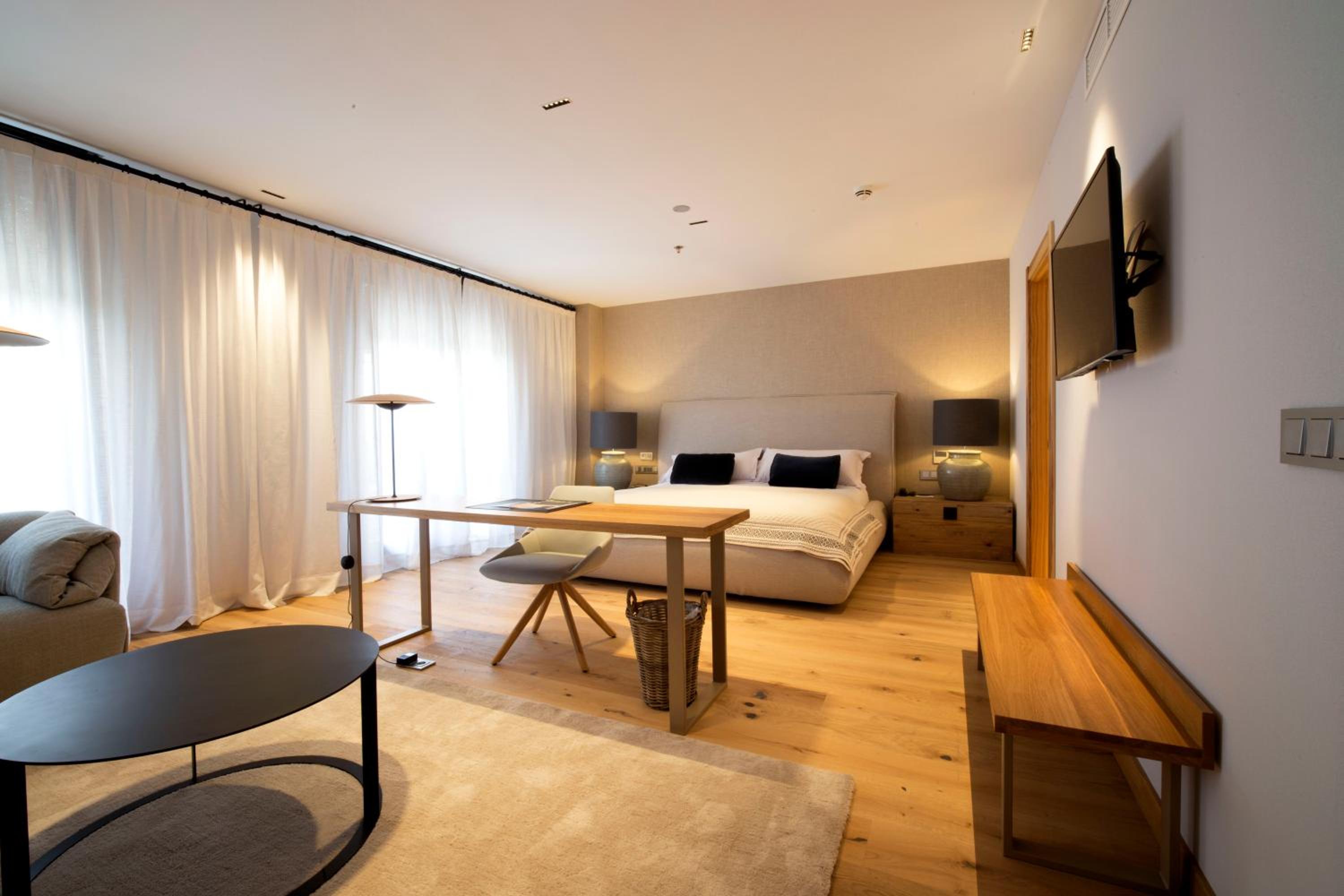Suite with Terrace - Photo 1