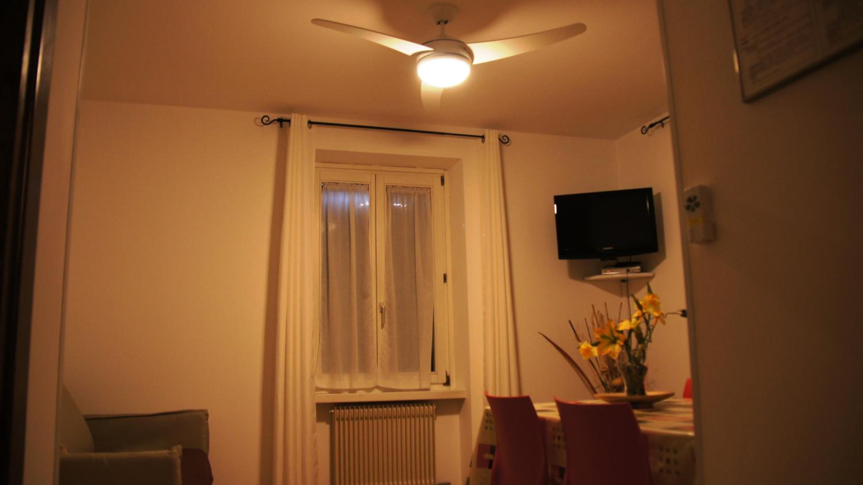 Apartment with Lake View - Photo 3