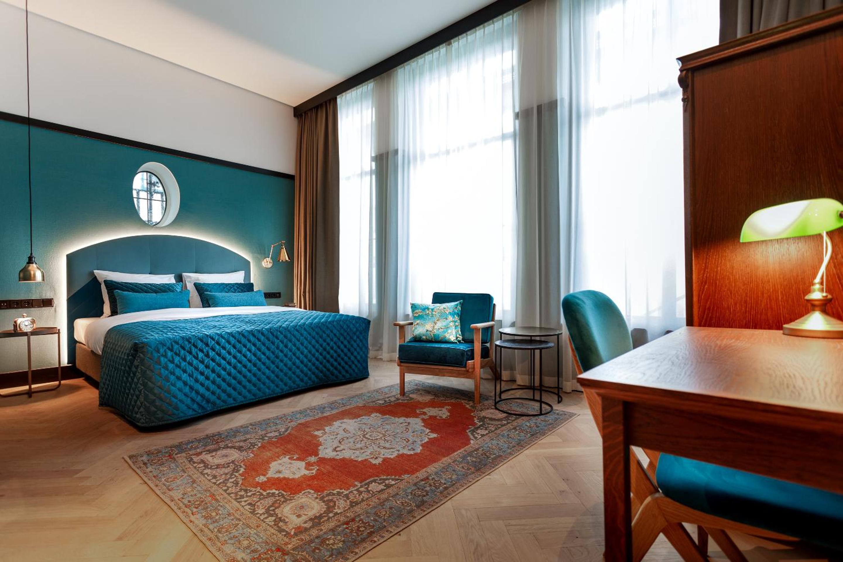 Superior King Room