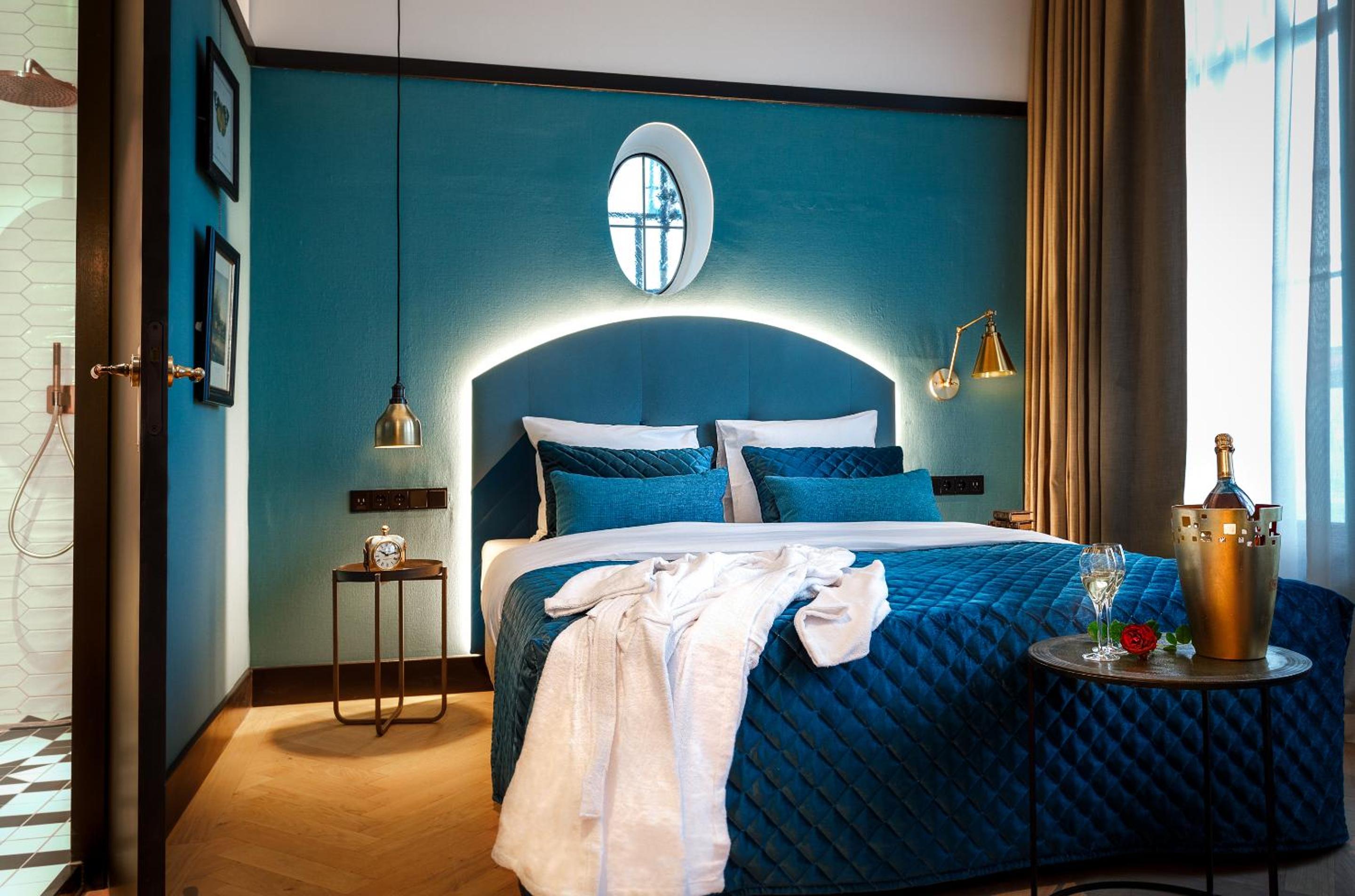 Superior King Room