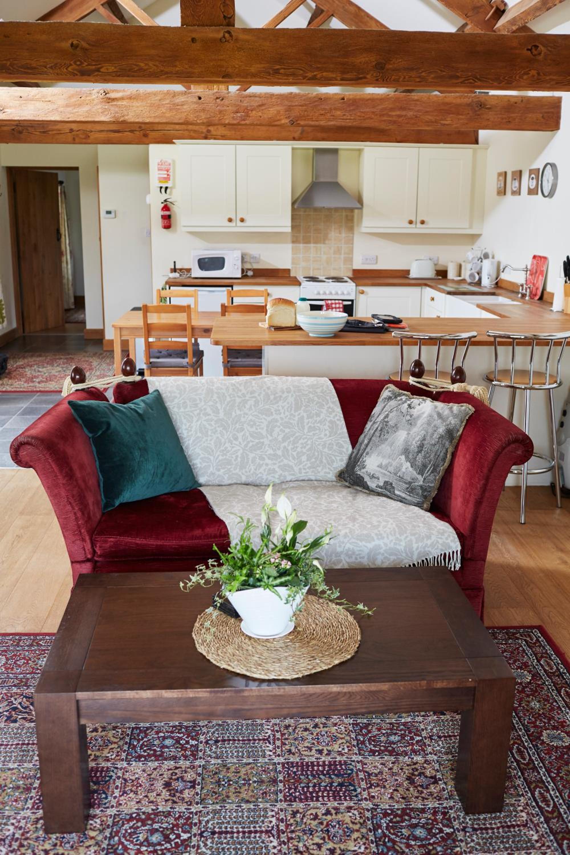 One-Bedroom Apartment - Upper Floor photo 1