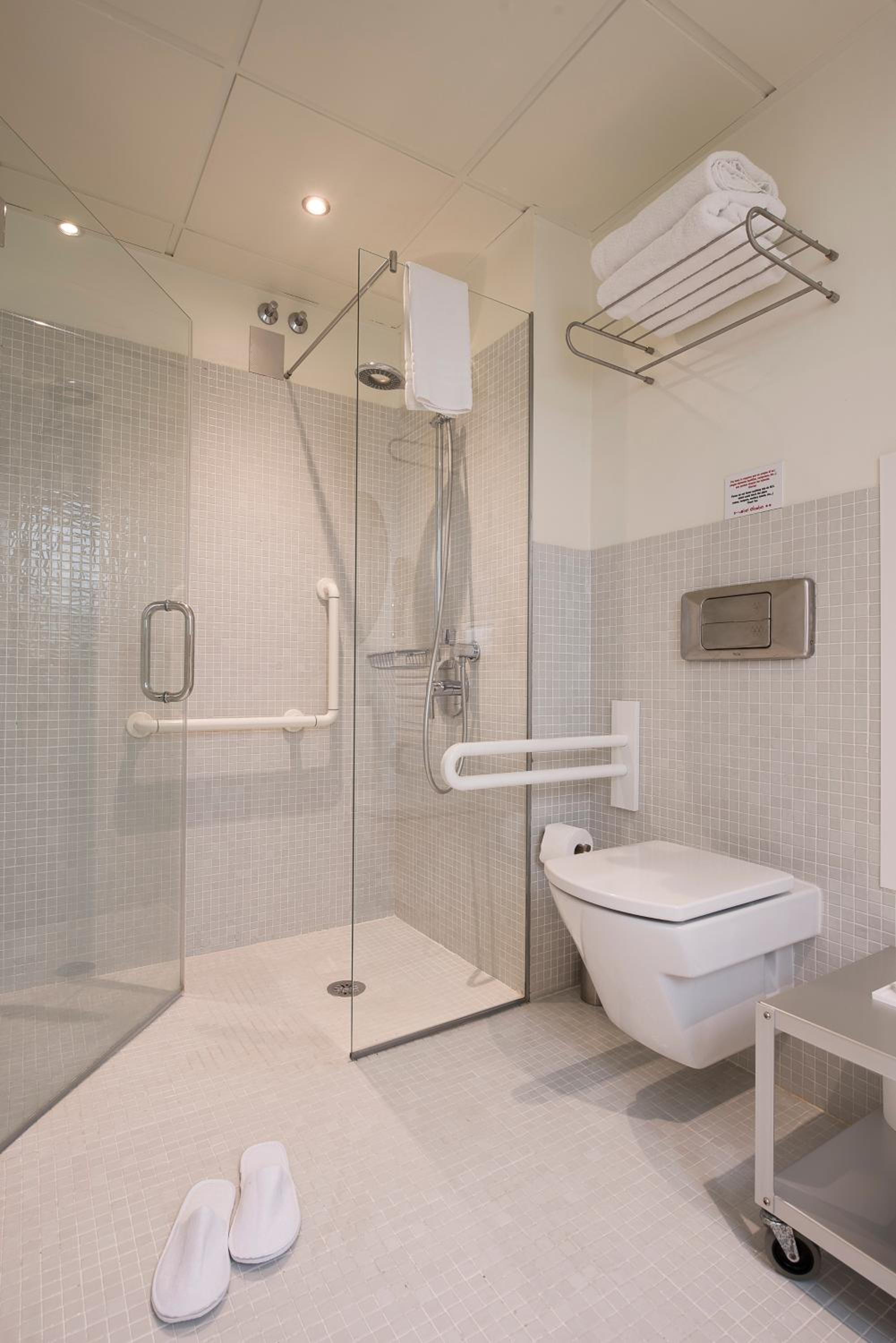 Deluxe Double or Twin Room photo 3