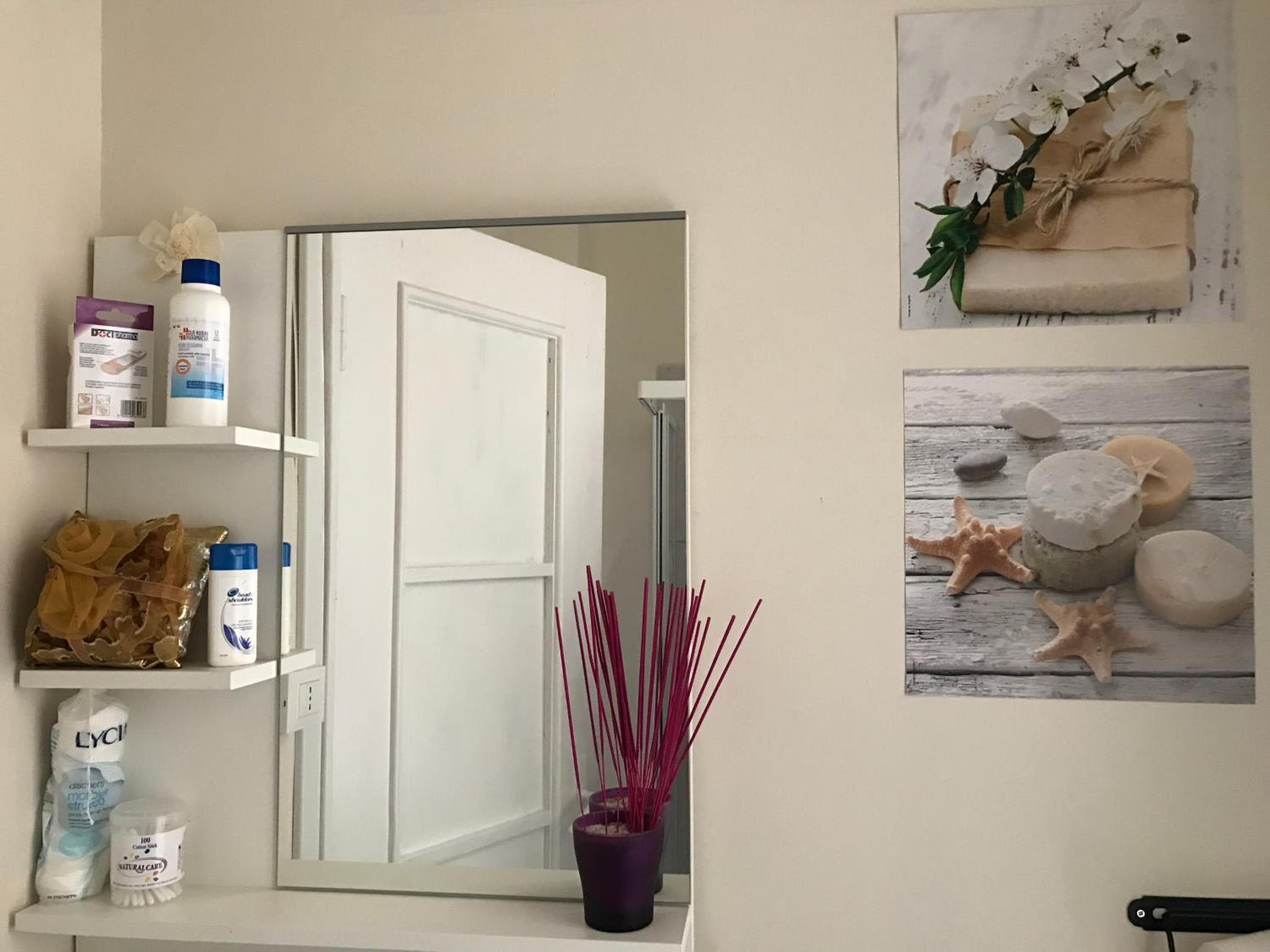 Quadruple Room With Shared Bathroom photo 2