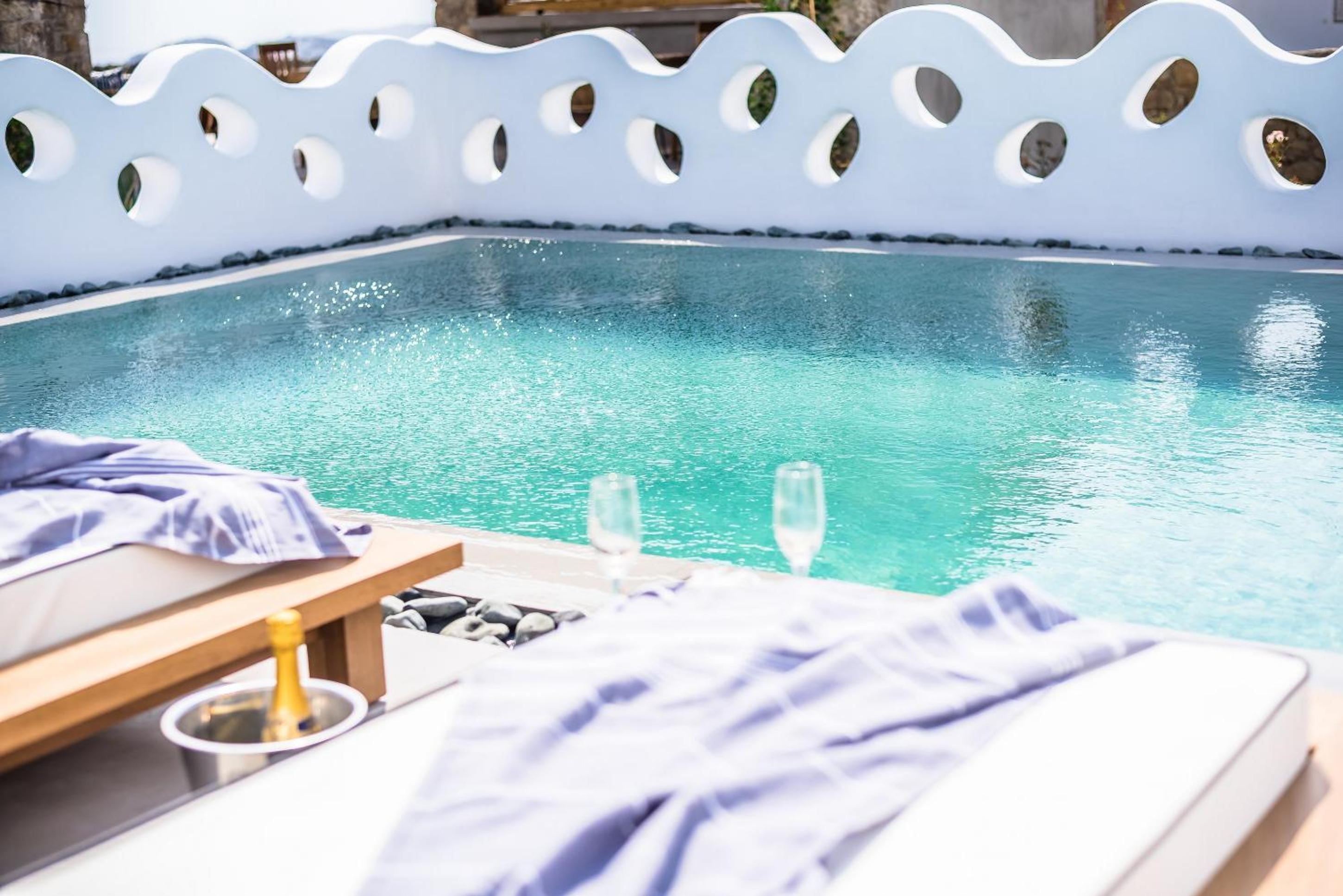 Superior Suite with Private Pool photo 3