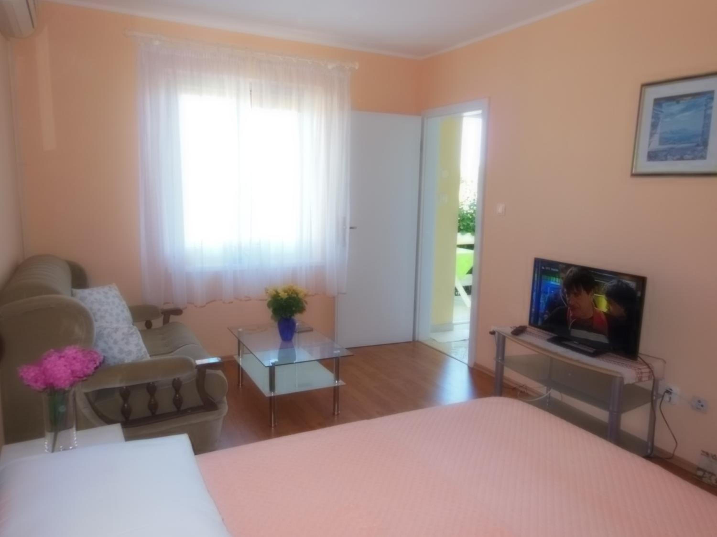 Apartment with Balcony photo 1