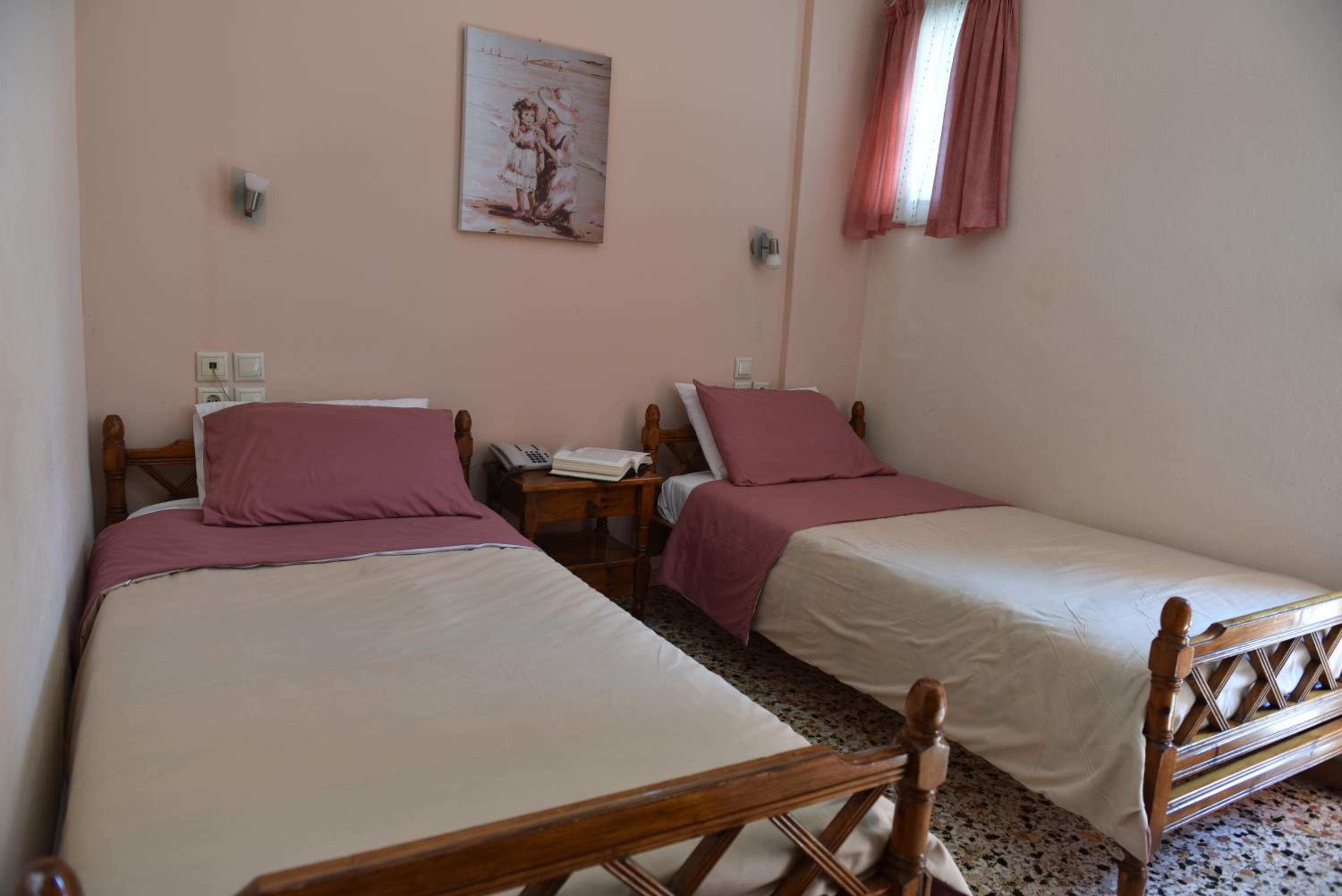 Single Room photo 2